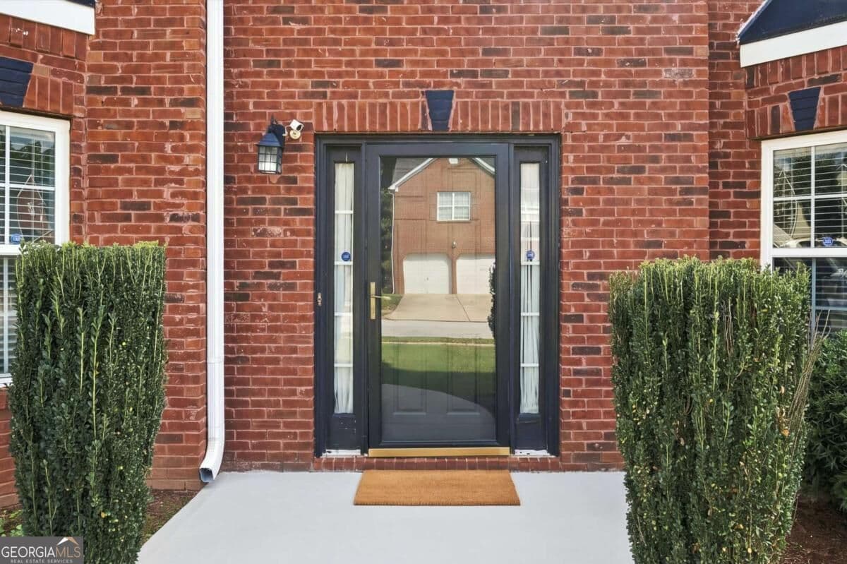 5 bedroom, 3 bathroom, 3,621 sq ft single family residence for sale at 7110 Smithers Way, Atlanta, GA 30331 — photo 3