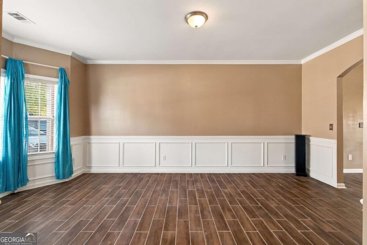 5 bedroom, 3 bathroom, 3,621 sq ft single family residence for sale at 7110 Smithers Way, Atlanta, GA 30331 — photo 10