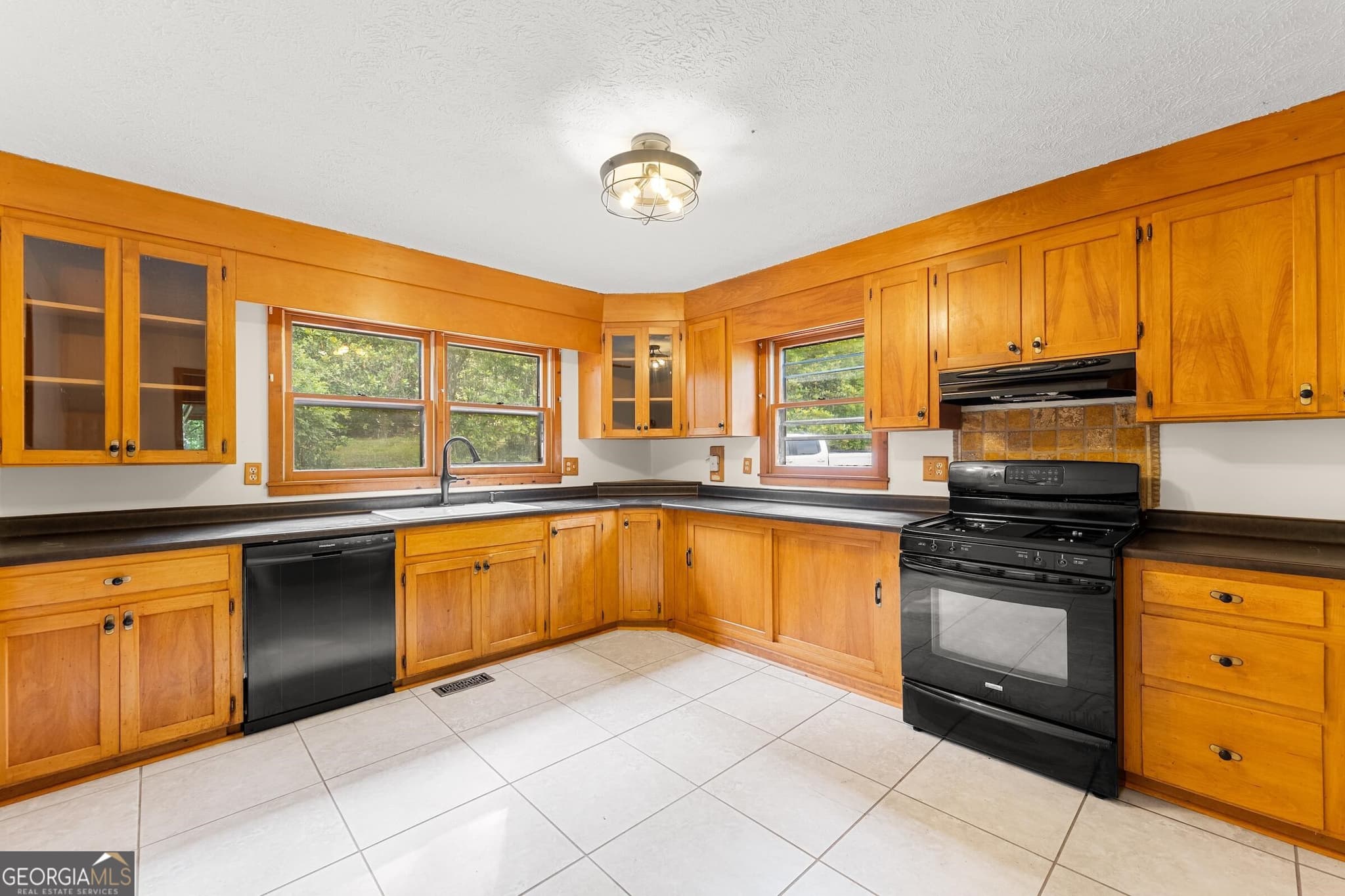 3 bedroom, 3 bathroom, 4,359 sq ft single family residence for sale at 966 Wahoo Creek Road, Murrayville, GA 30564 — photo 6