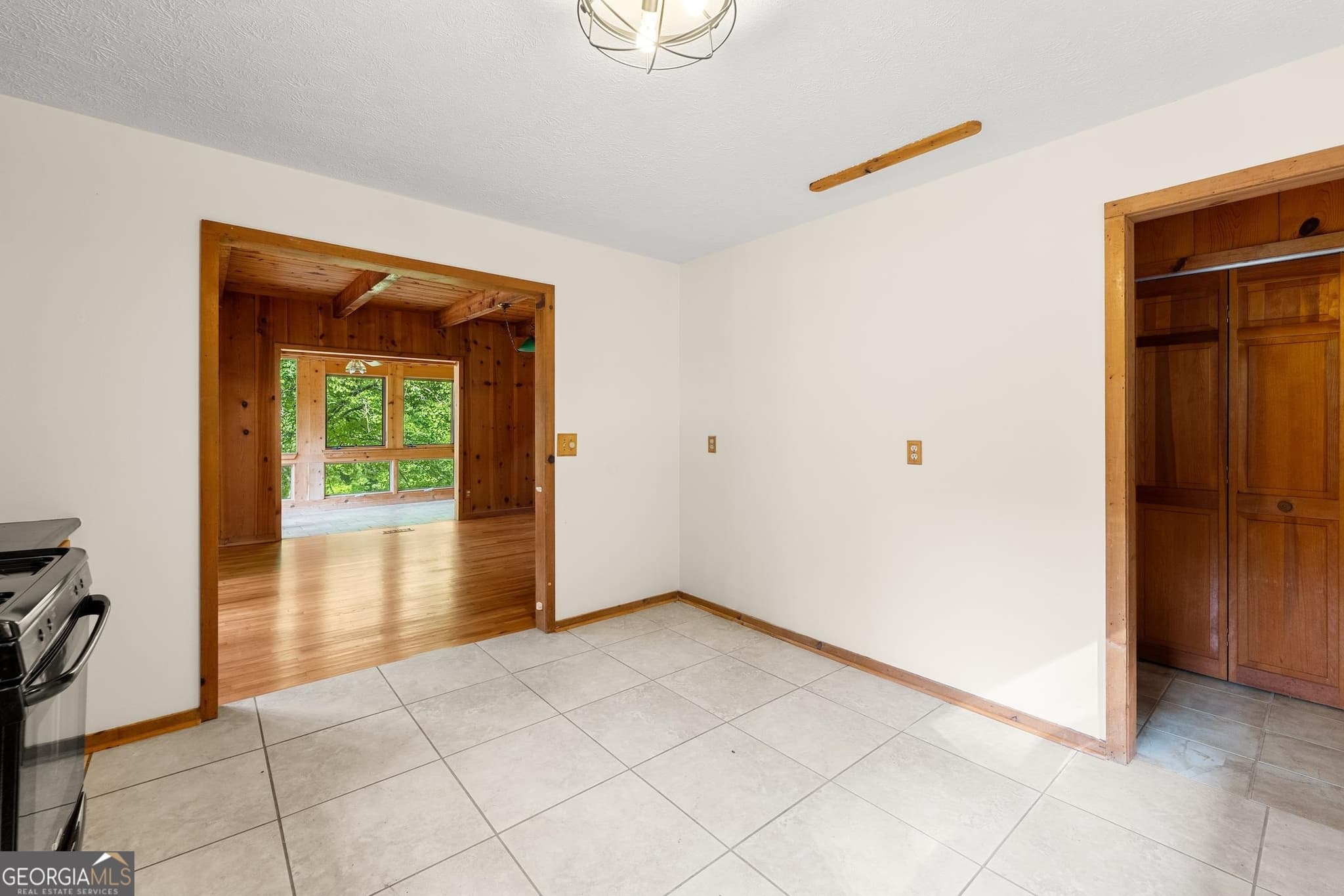 3 bedroom, 3 bathroom, 4,359 sq ft single family residence for sale at 966 Wahoo Creek Road, Murrayville, GA 30564 — photo 8