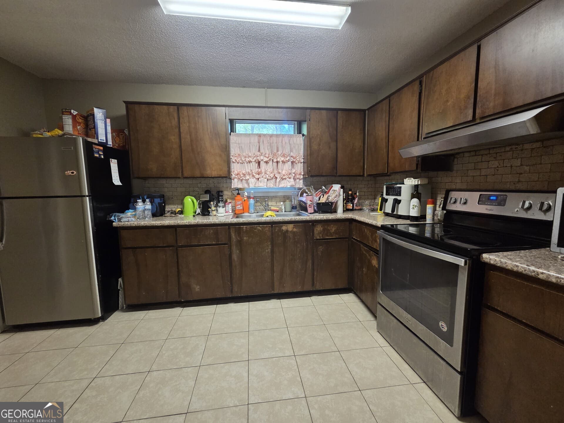 3 bedroom, 1 bathroom, 1,008 sq ft single family residence under contract at 219 Surrey Road, Hinesville, GA 31313 — photo 7