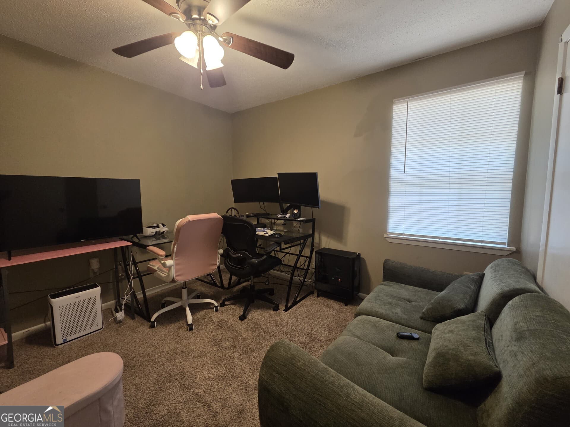 3 bedroom, 1 bathroom, 1,008 sq ft single family residence under contract at 219 Surrey Road, Hinesville, GA 31313 — photo 5