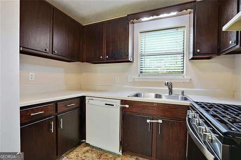 2 bedroom, 2 bathroom condominium for rent at 76 Sandalwood Circle, Lawrenceville, GA 30046 for $1,400 a month — photo 10