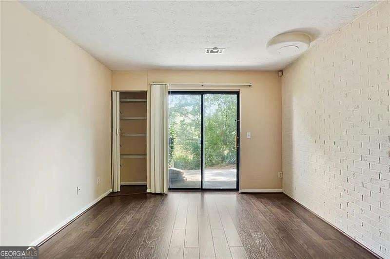 2 bedroom, 2 bathroom condominium for rent at 76 Sandalwood Circle, Lawrenceville, GA 30046 for $1,400 a month — photo 4