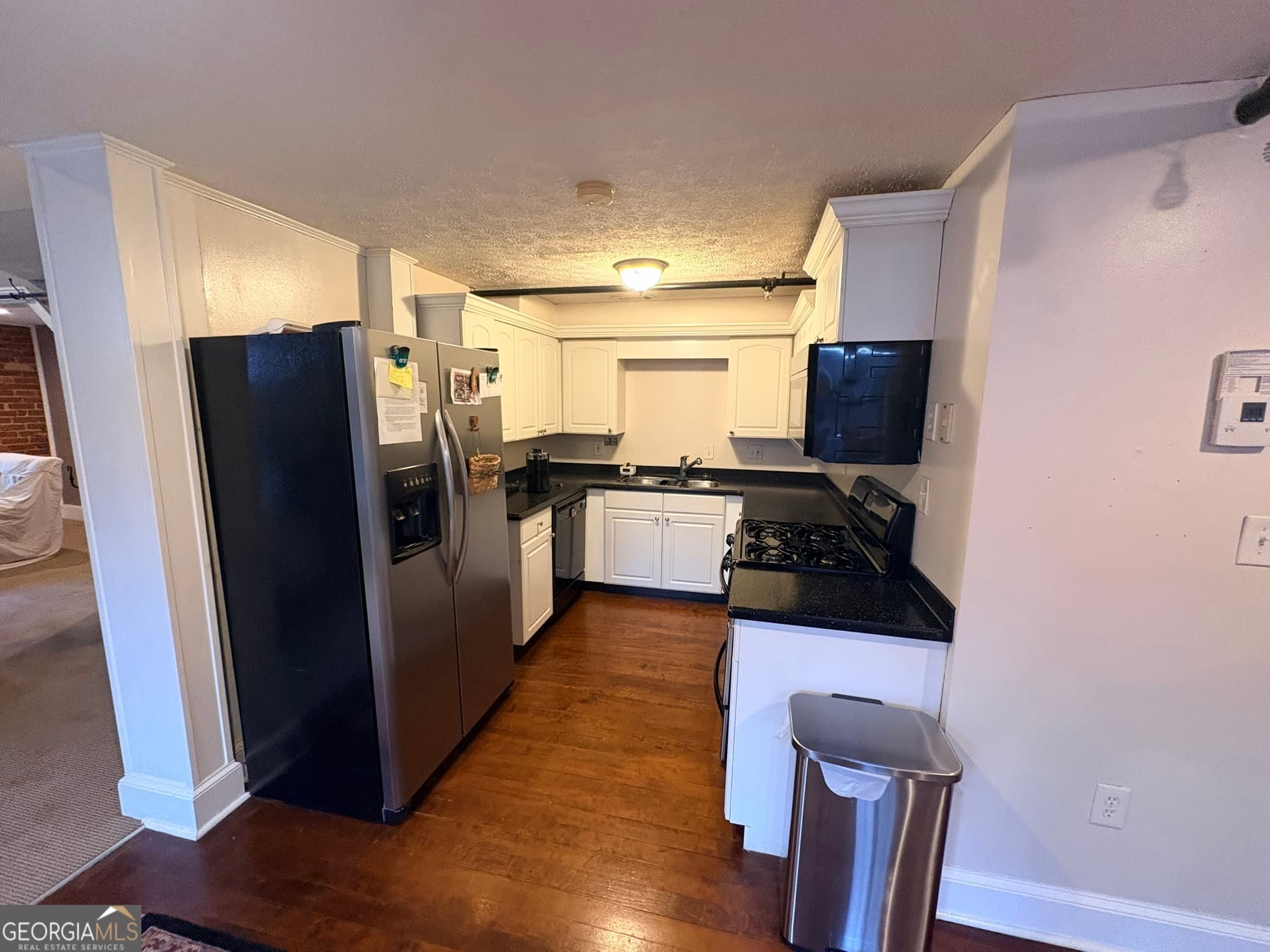 1 bedroom, 1.5 bathroom, 1,219 sq ft loft,single family residence for rent at 102 N Hill Street 304, Griffin, GA 30223 for $1,500 a month — photo 6