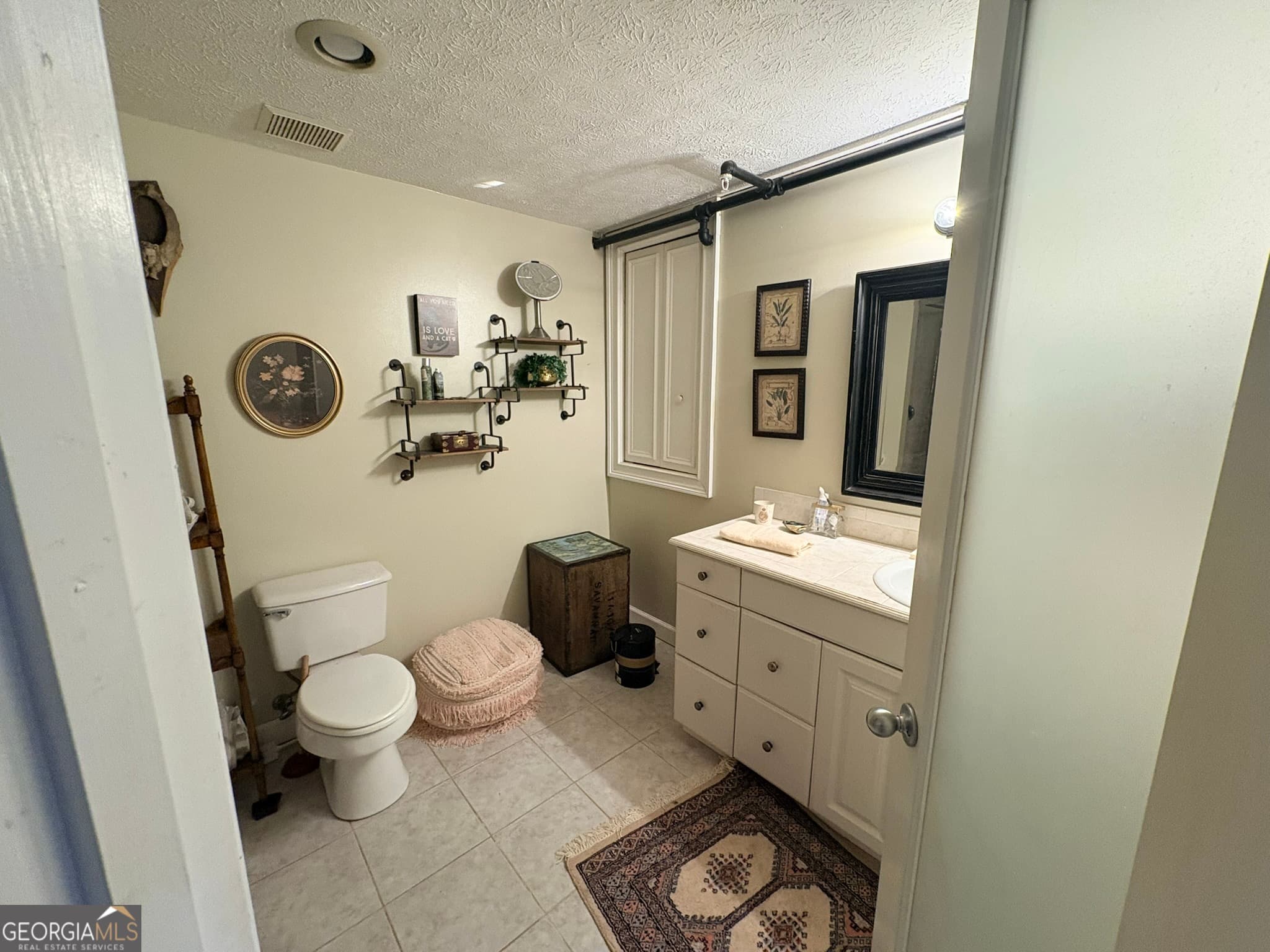 1 bedroom, 1.5 bathroom, 1,219 sq ft loft,single family residence for rent at 102 N Hill Street 304, Griffin, GA 30223 for $1,500 a month — photo 9