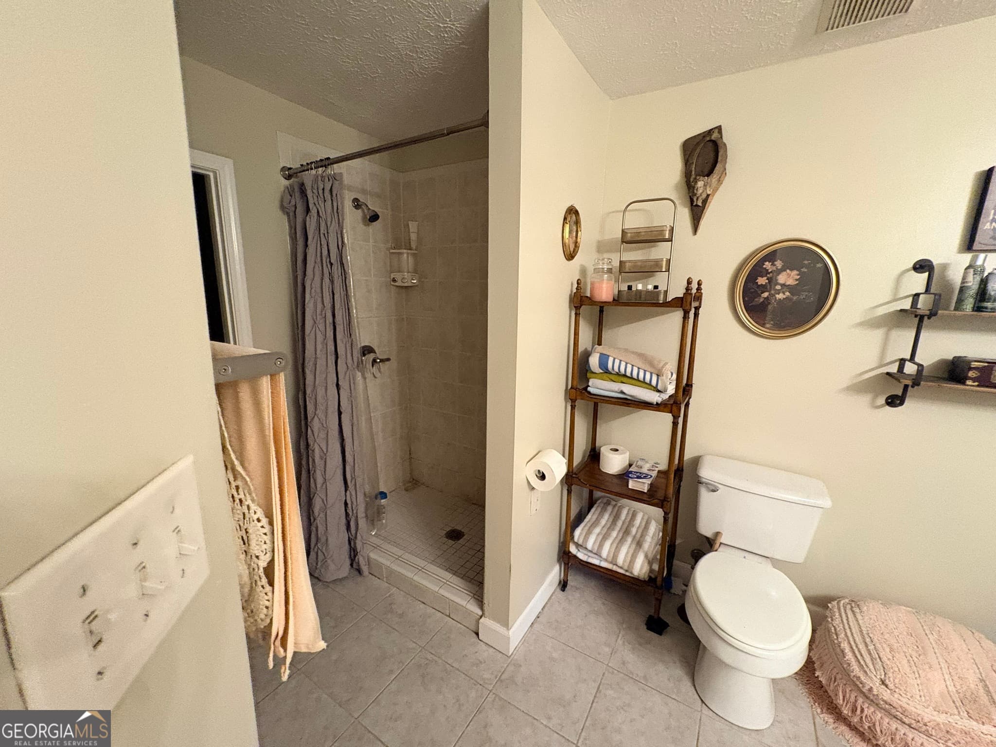 1 bedroom, 1.5 bathroom, 1,219 sq ft loft,single family residence for rent at 102 N Hill Street 304, Griffin, GA 30223 for $1,500 a month — photo 10
