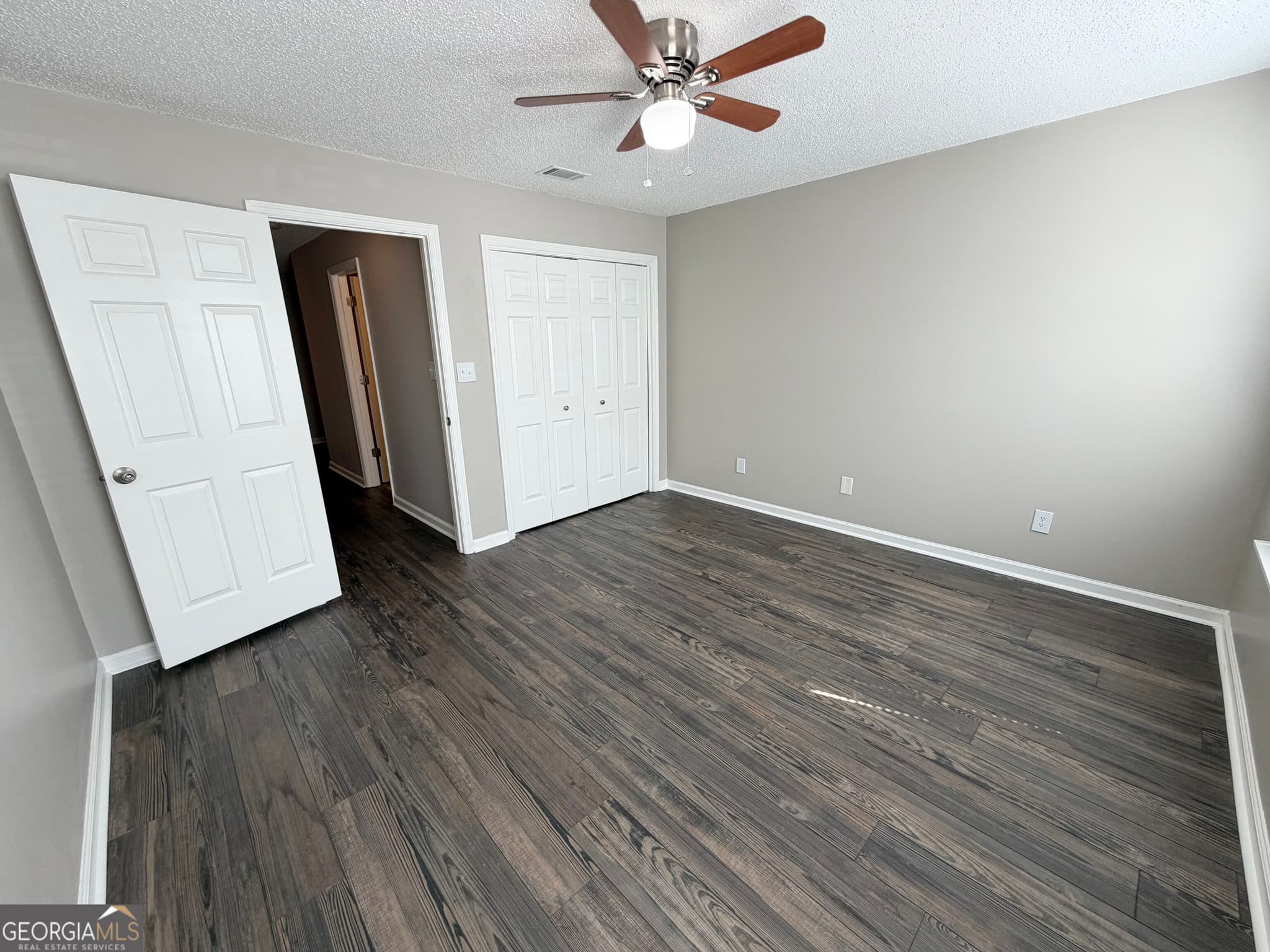 2 bedroom, 2 bathroom, 1,301 sq ft condominium for sale at 1015 Ridgefield Drive, Peachtree City, GA 30269 — photo 4