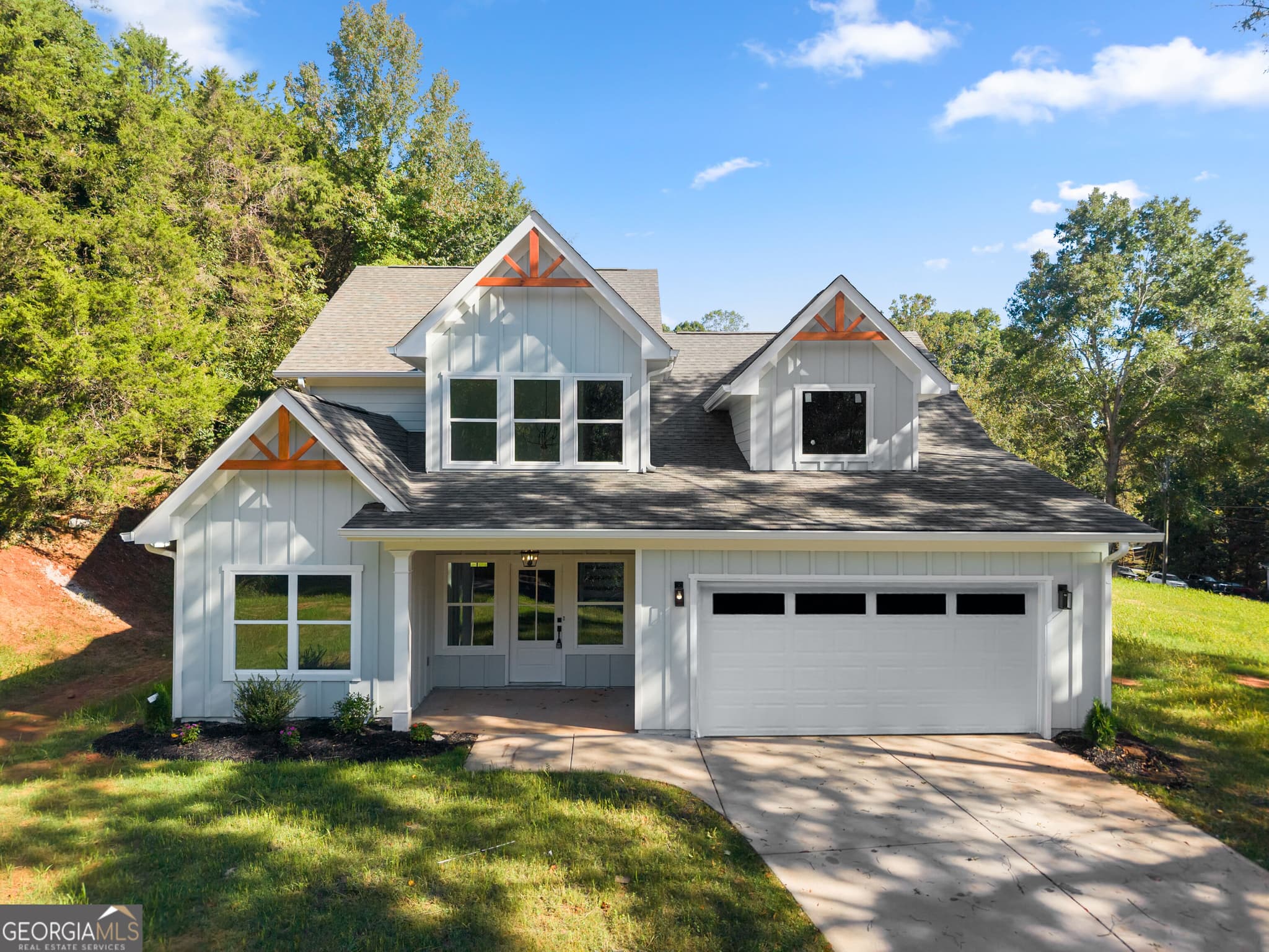 4 bedroom, 3.5 bathroom single family residence for sale at 4615 PERRY Road, Gainesville, GA 30506 — photo 4