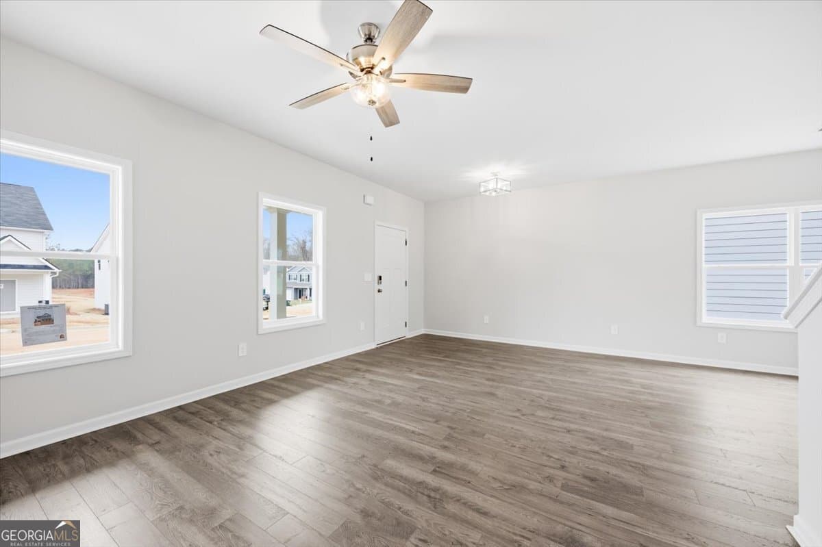 4 bedroom, 2.5 bathroom, 1,733 sq ft single family residence for sale at 5 Morningside Court, Thomaston, GA 30286 — photo 6