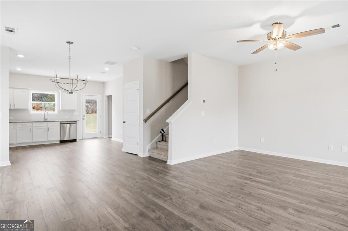 4 bedroom, 2.5 bathroom, 1,733 sq ft single family residence for sale at 5 Morningside Court, Thomaston, GA 30286 — photo 4