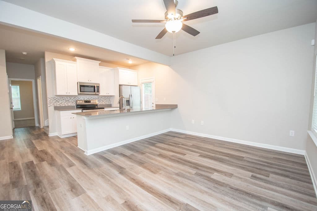 3 bedroom, 2 bathroom, 1,322 sq ft single family residence for sale at 107 Hidden Hills Drive, Carrollton, GA 30117 — photo 4