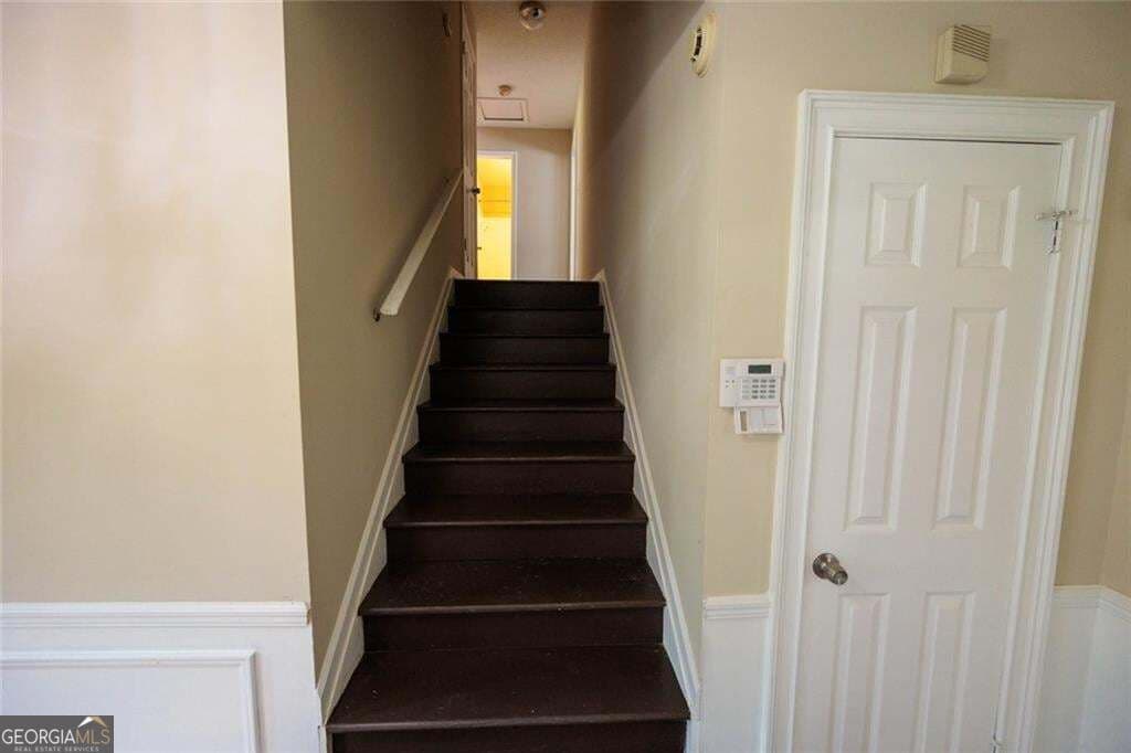 4 bedroom, 2.5 bathroom, 3,043 sq ft single family residence for sale at 551 Covered Bridge Trail, Fayetteville, GA 30214 — photo 10