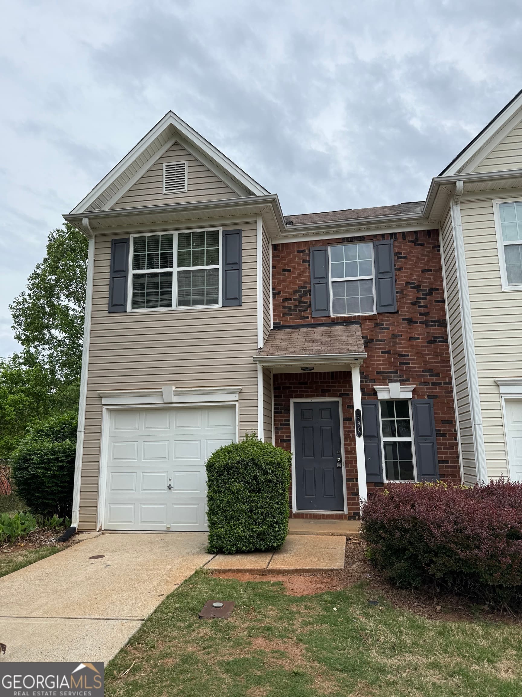 2 bedroom, 2.5 bathroom, 1,606 sq ft townhouse sold at 290 Azalea Circle, Cumming, GA 30040