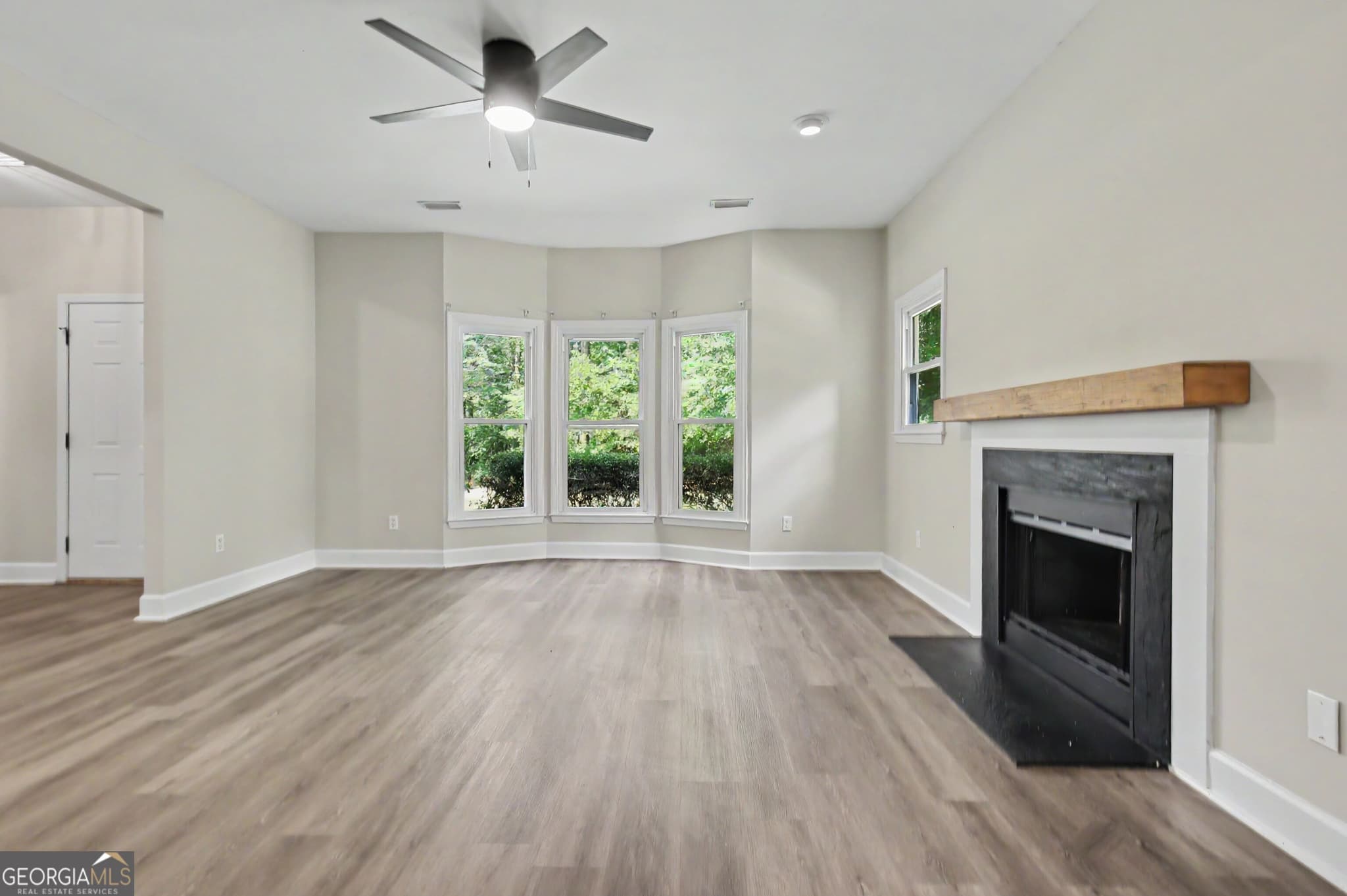 4 bedroom, 2.5 bathroom, 2,058 sq ft single family residence for rent at 1359 Fischer Road, Sharpsburg, GA 30277 for $2,800 a month — photo 7