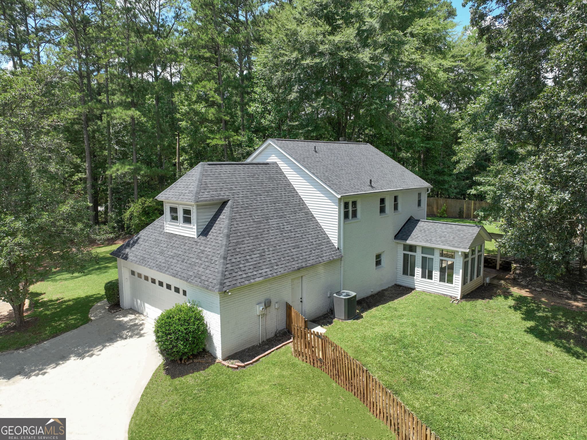 4 bedroom, 2.5 bathroom, 2,058 sq ft single family residence for rent at 1359 Fischer Road, Sharpsburg, GA 30277 for $2,800 a month — photo 3