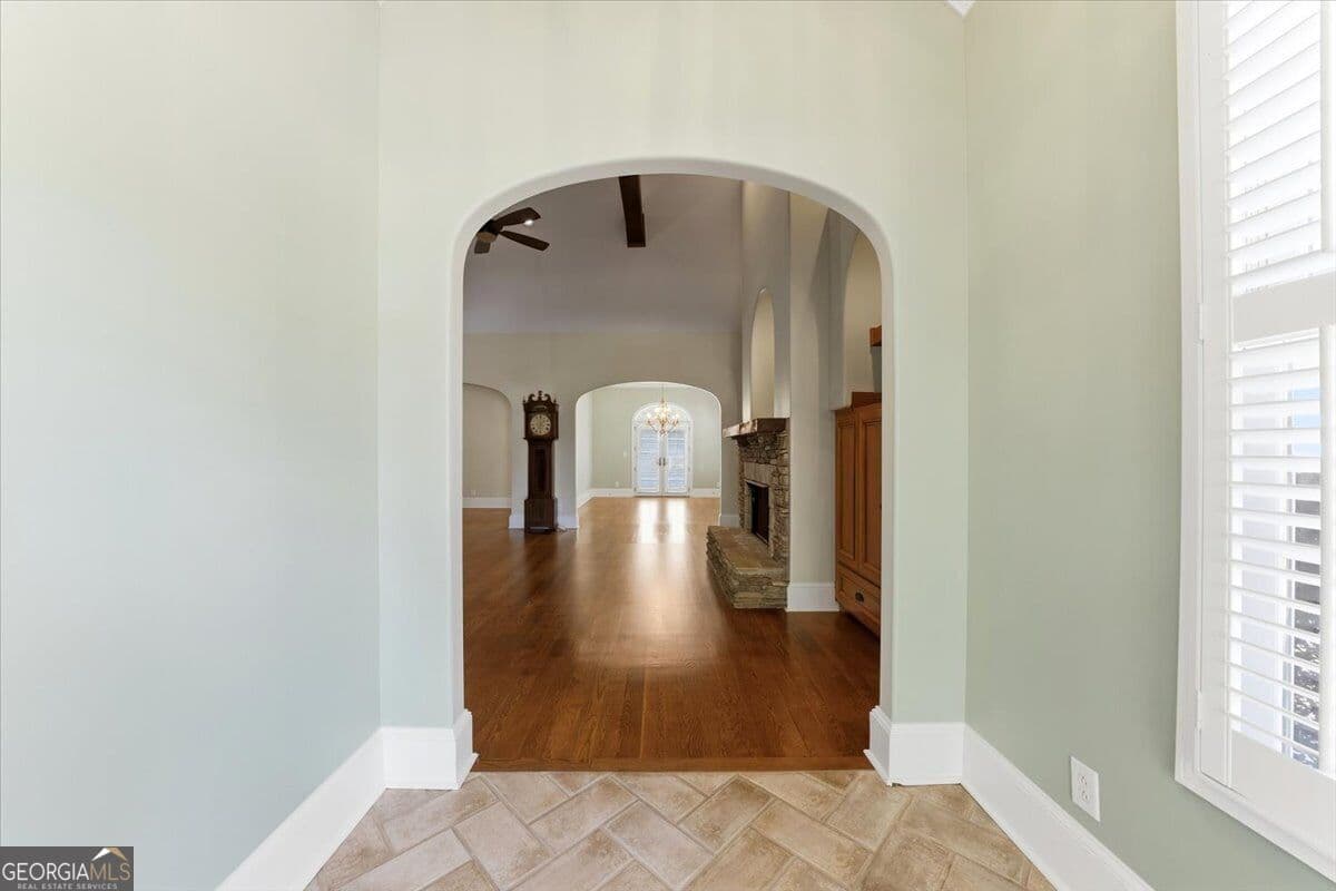 3 bedroom, 2 bathroom, 2,653 sq ft single family residence under contract at 427 Leamington Lane, Macon, GA 31220 — photo 6
