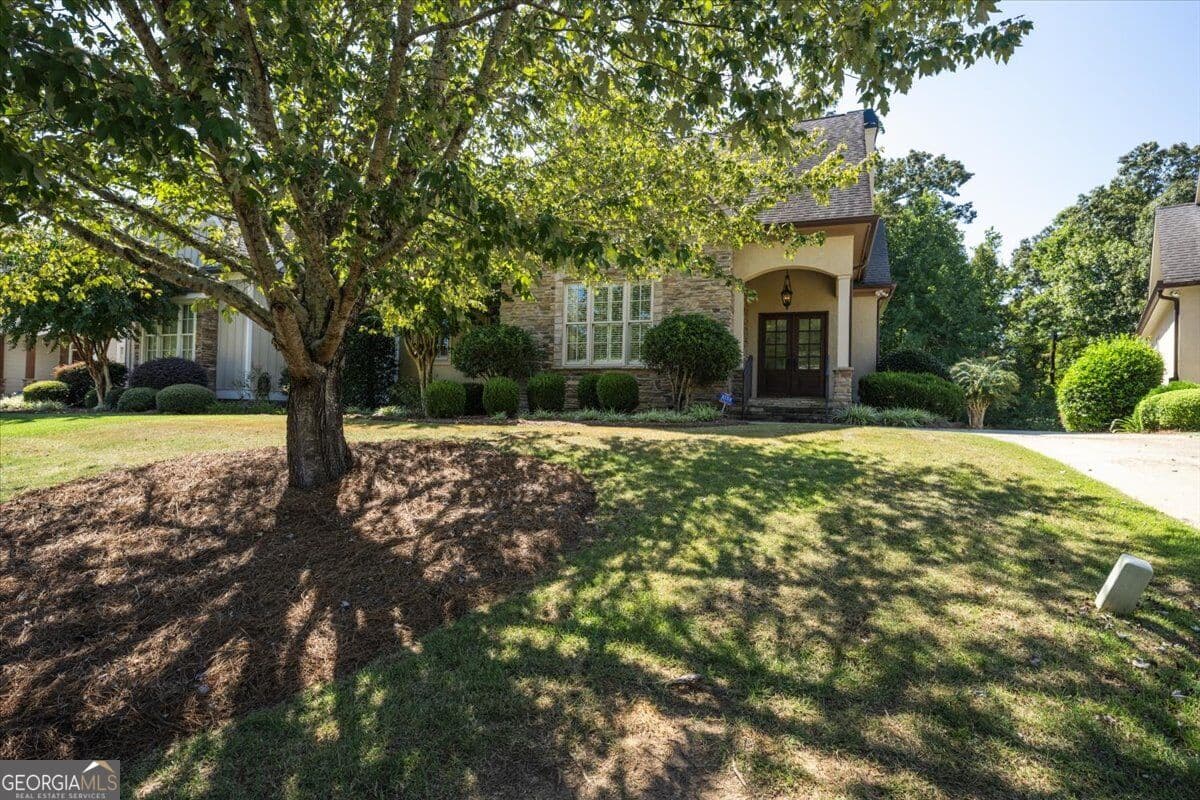 3 bedroom, 2 bathroom, 2,653 sq ft single family residence under contract at 427 Leamington Lane, Macon, GA 31220 — photo 1 of 41