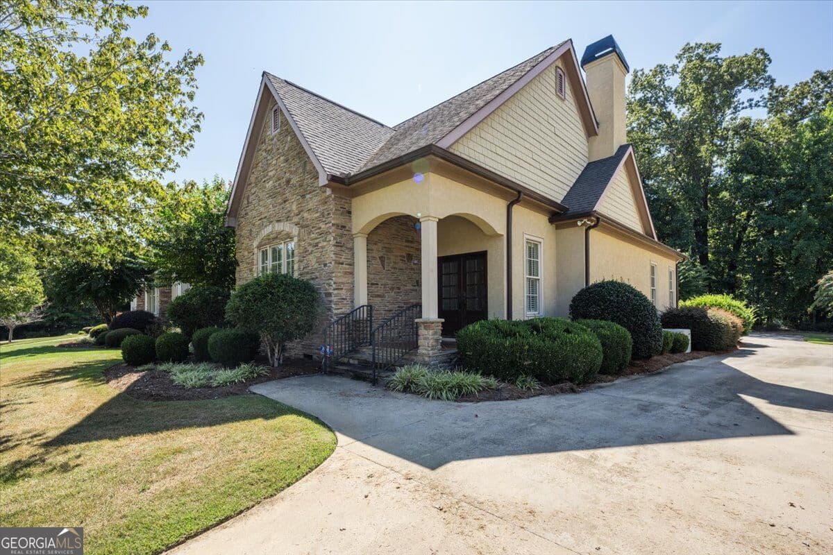 3 bedroom, 2 bathroom, 2,653 sq ft single family residence under contract at 427 Leamington Lane, Macon, GA 31220 — photo 4