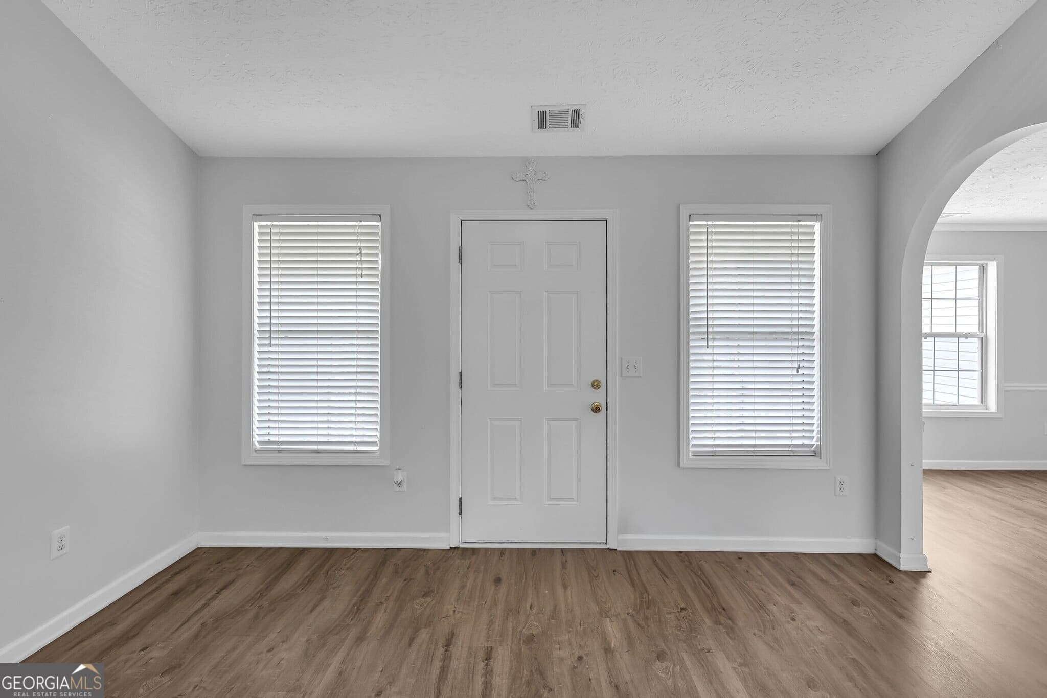 3 bedroom, 2 bathroom, 1,562 sq ft single family residence for sale at 4345 Lexington Ridge Drive, Loganville, GA 30052 — photo 2