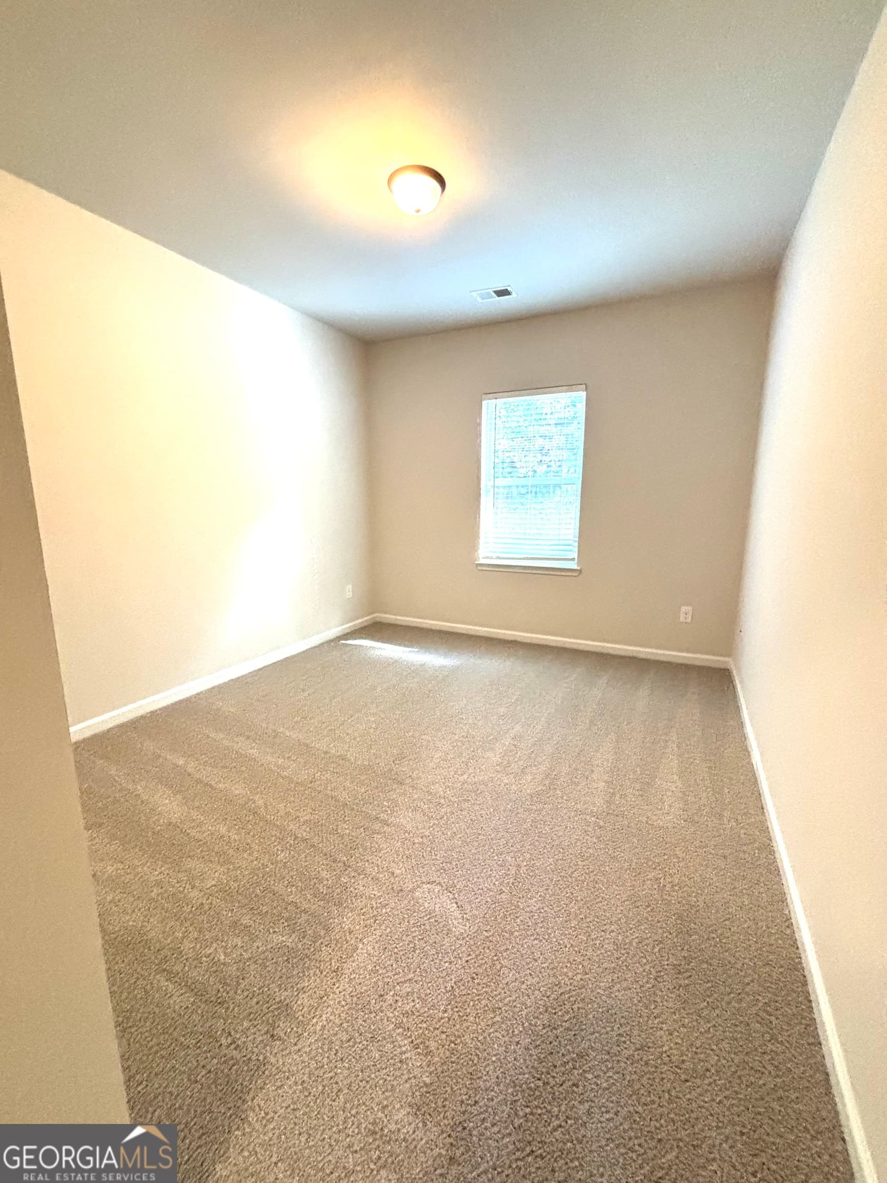 5 bedroom, 3 bathroom, 3,218 sq ft single family residence for sale at 197 Weymouth Drive, Locust Grove, GA 30248 — photo 7