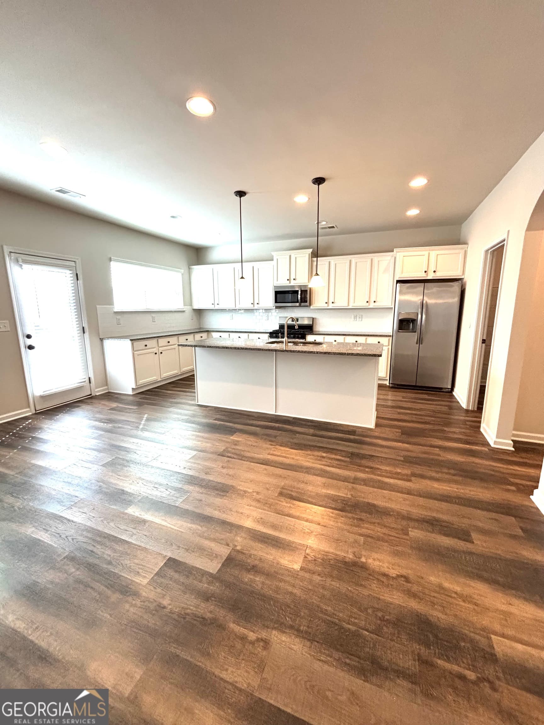 5 bedroom, 3 bathroom, 3,218 sq ft single family residence for sale at 197 Weymouth Drive, Locust Grove, GA 30248 — photo 9