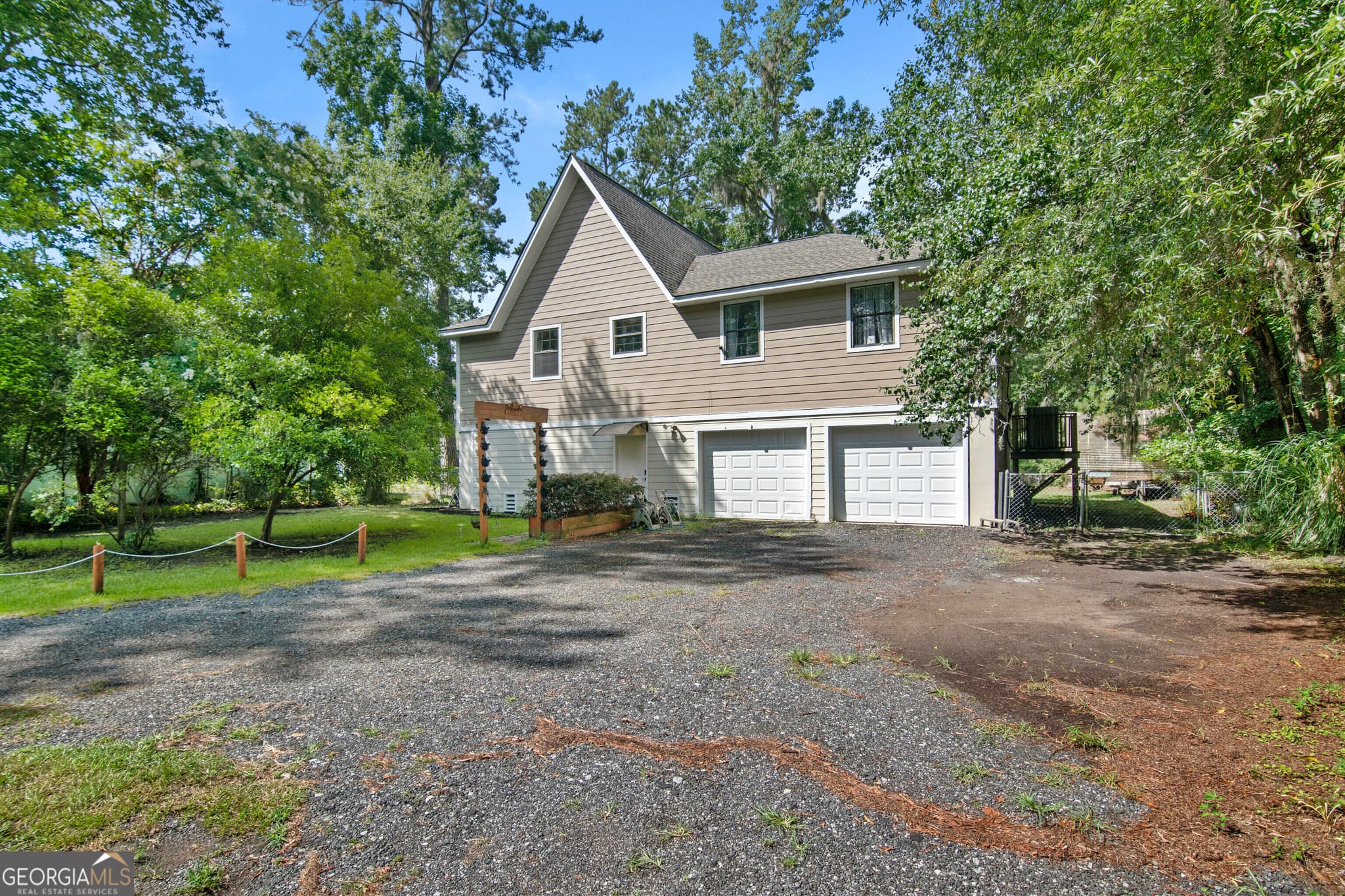 3 bedroom, 2 bathroom, 1,208 sq ft single family residence for sale at 641 Tideland Drive, Midway, GA 31320 — photo 2