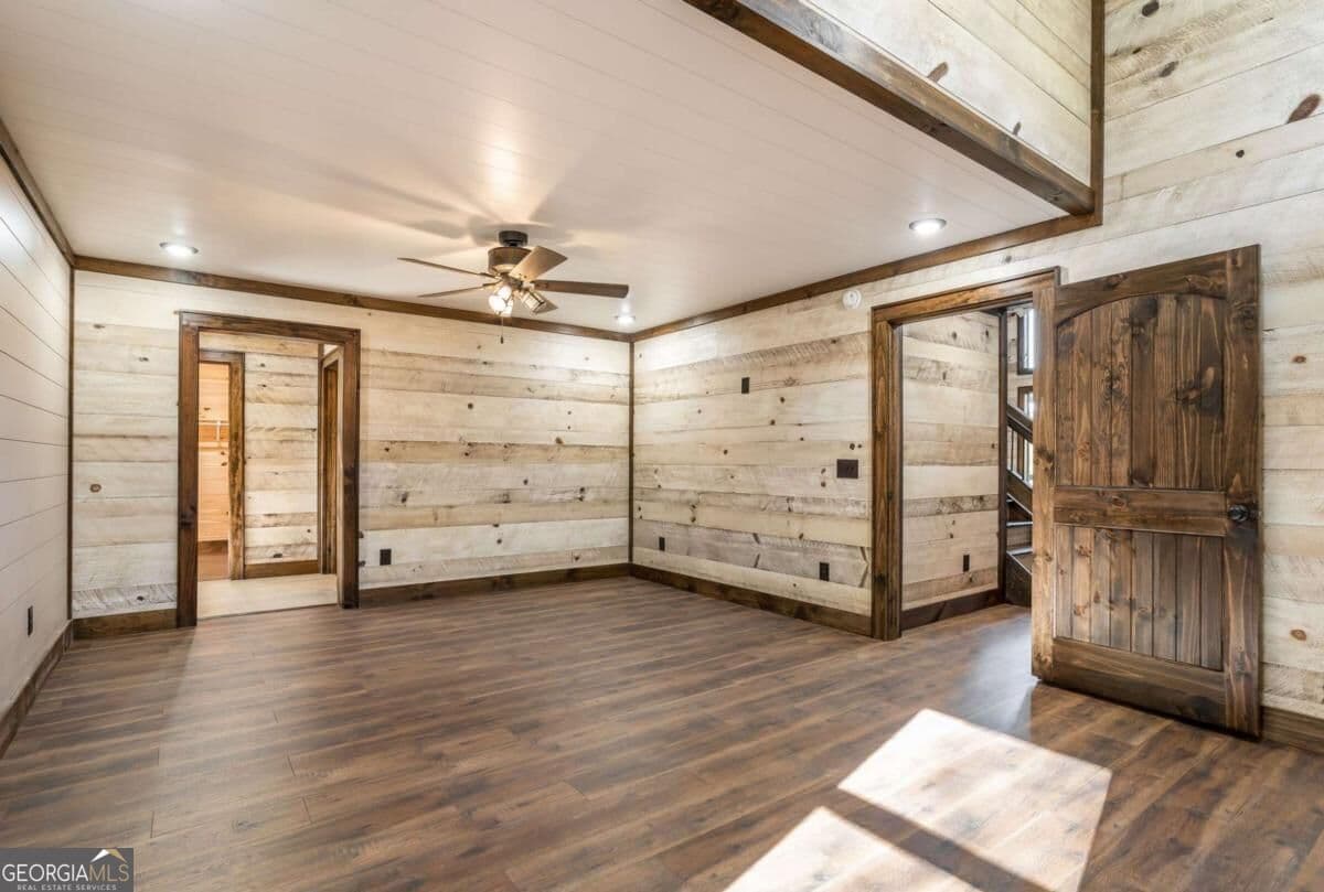 4 bedroom, 3.5 bathroom, 3,864 sq ft cabin,single family residence for sale at 7590 Mobile Road, Blue Ridge, GA 30513 — photo 5