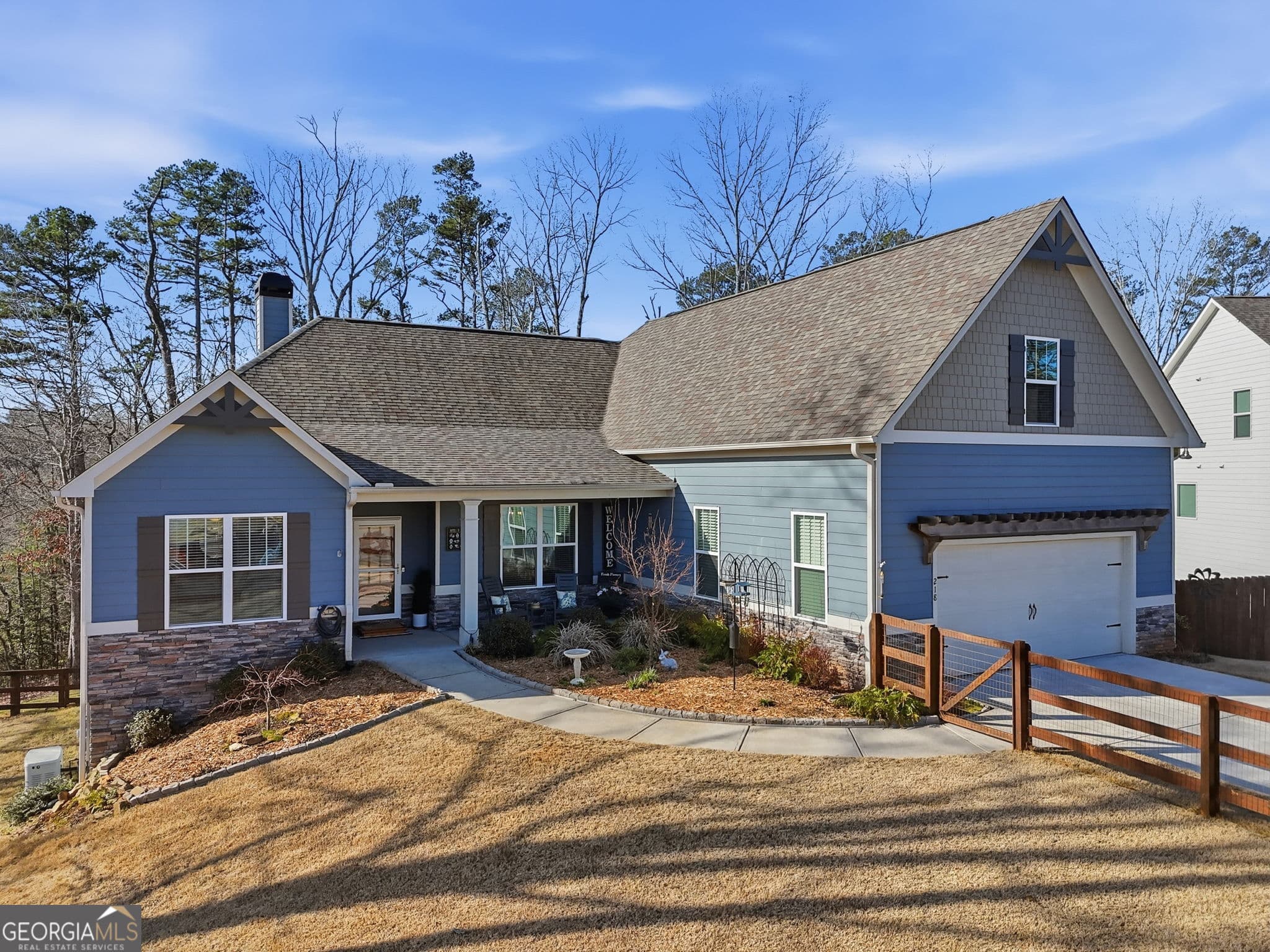 4 bedroom, 3.5 bathroom, 2,818 sq ft single family residence for sale at 218 Highland Pointe Drive, Ellijay, GA 30536 — photo 2
