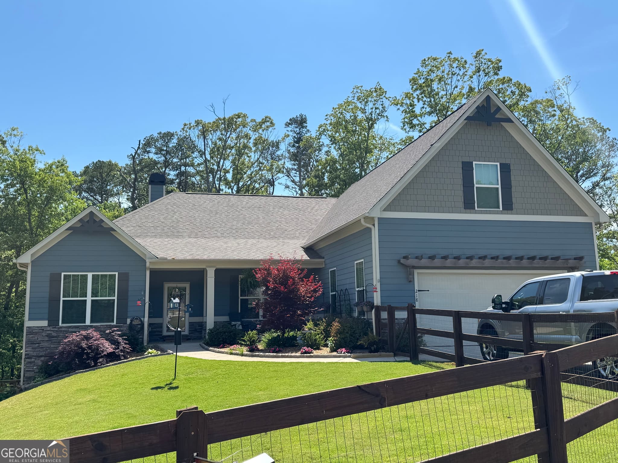 4 bedroom, 3.5 bathroom, 2,818 sq ft single family residence for sale at 218 Highland Pointe Drive, Ellijay, GA 30536 — photo 1 of 51