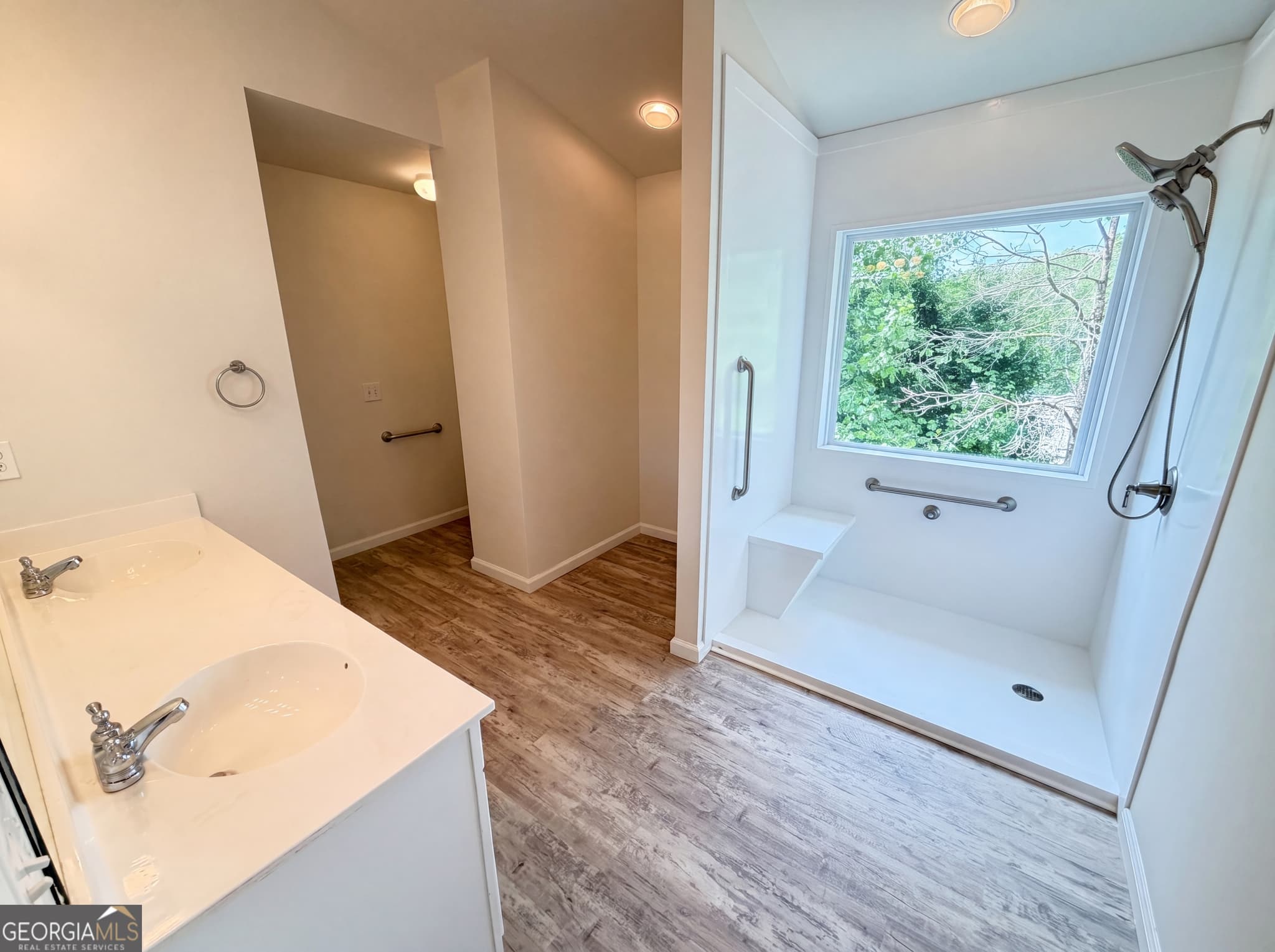 4 bedroom, 2.5 bathroom, 2,894 sq ft single family residence for sale at 109 Puckett Court, Canton, GA 30115 — photo 6