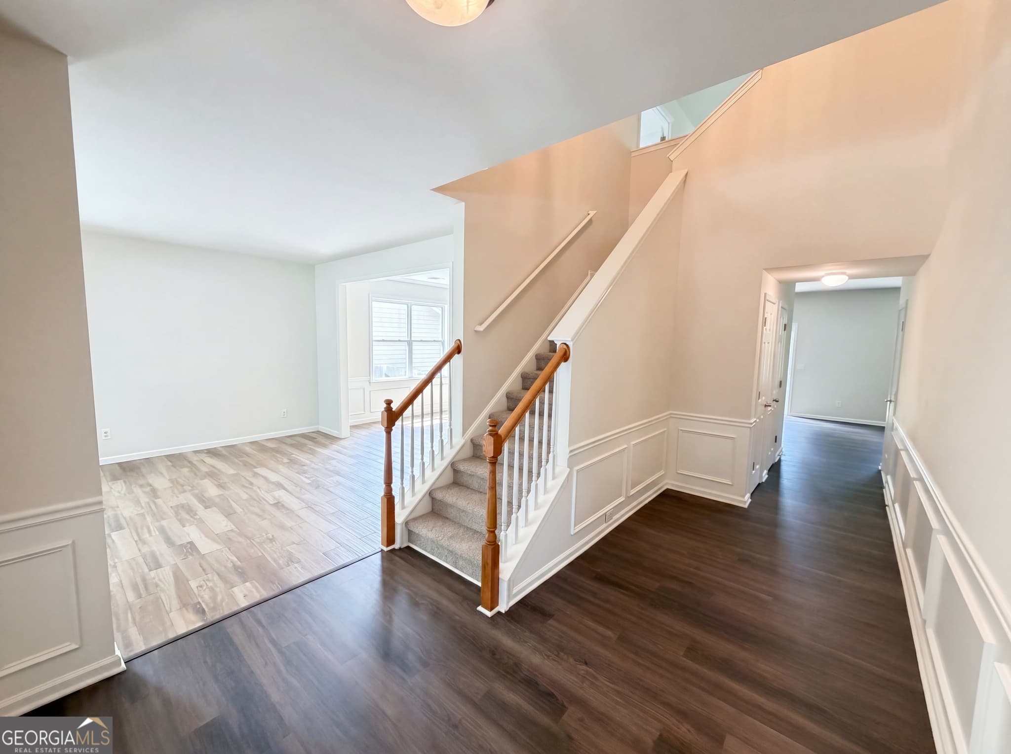 4 bedroom, 2.5 bathroom, 2,894 sq ft single family residence for sale at 109 Puckett Court, Canton, GA 30115 — photo 7