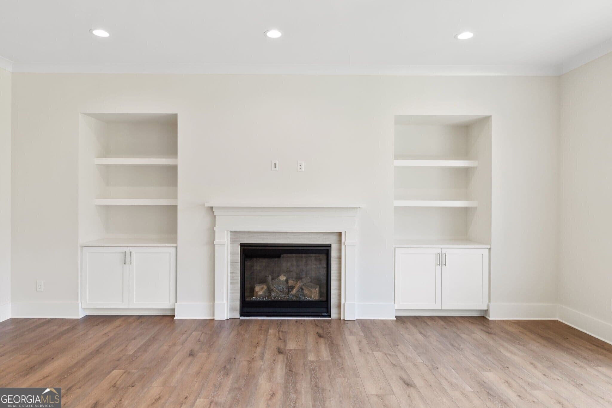 4 bedroom, 3 bathroom, 3,103 sq ft single family residence for sale at 3375 Hillshire Drive, Cumming, GA 30028 — photo 7