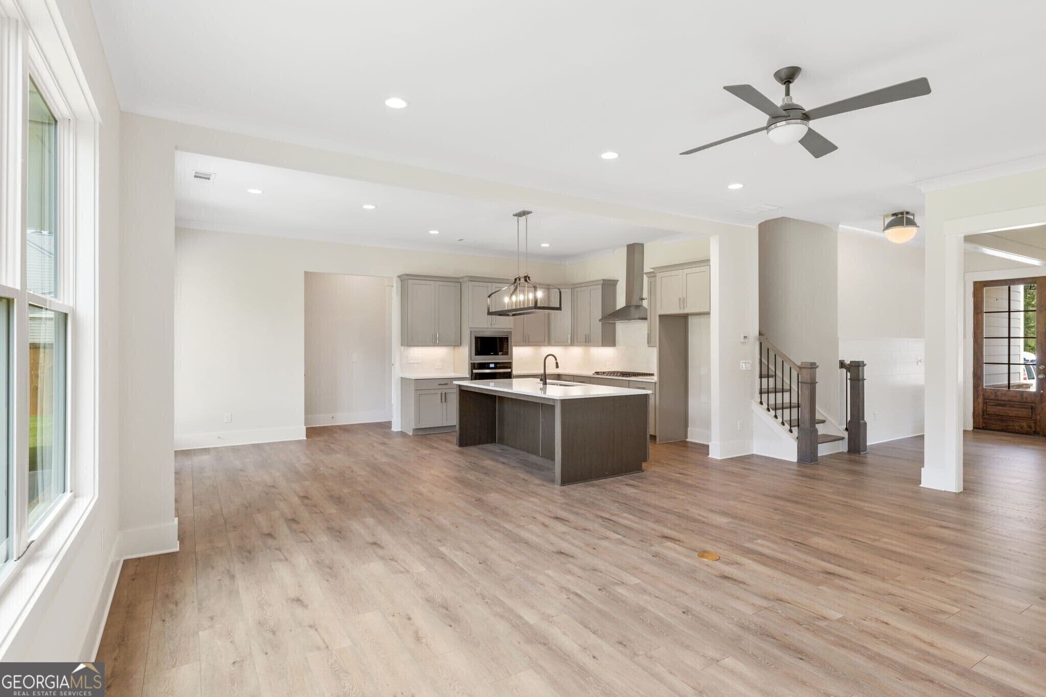 4 bedroom, 3 bathroom, 3,103 sq ft single family residence for sale at 3375 Hillshire Drive, Cumming, GA 30028 — photo 8