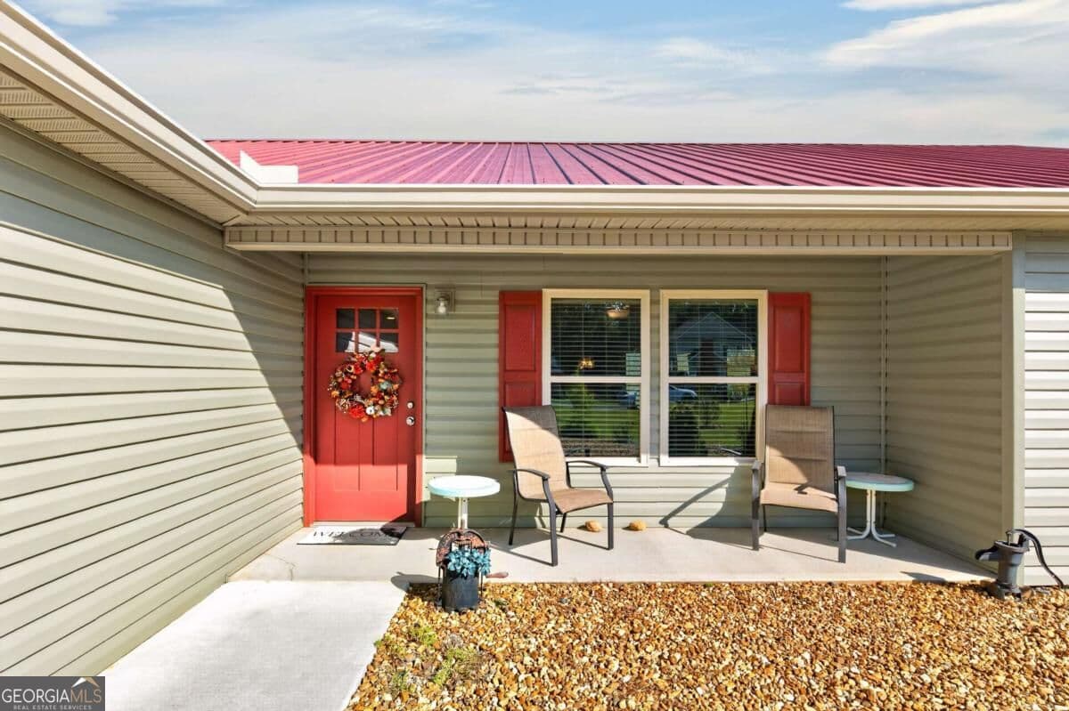 3 bedroom, 2 bathroom, 1,675 sq ft single family residence for sale at 124 Kelly Drive, White, GA 30184 — photo 6