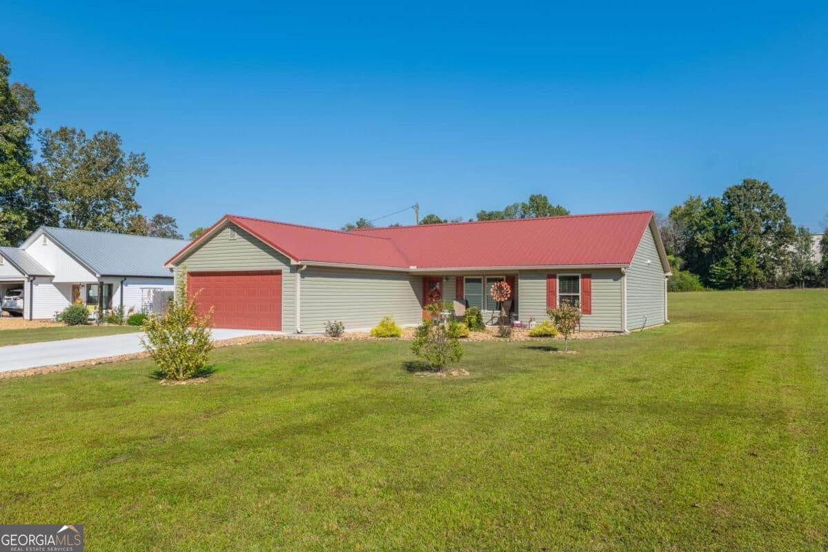 3 bedroom, 2 bathroom, 1,675 sq ft single family residence for sale at 124 Kelly Drive, White, GA 30184 — photo 5