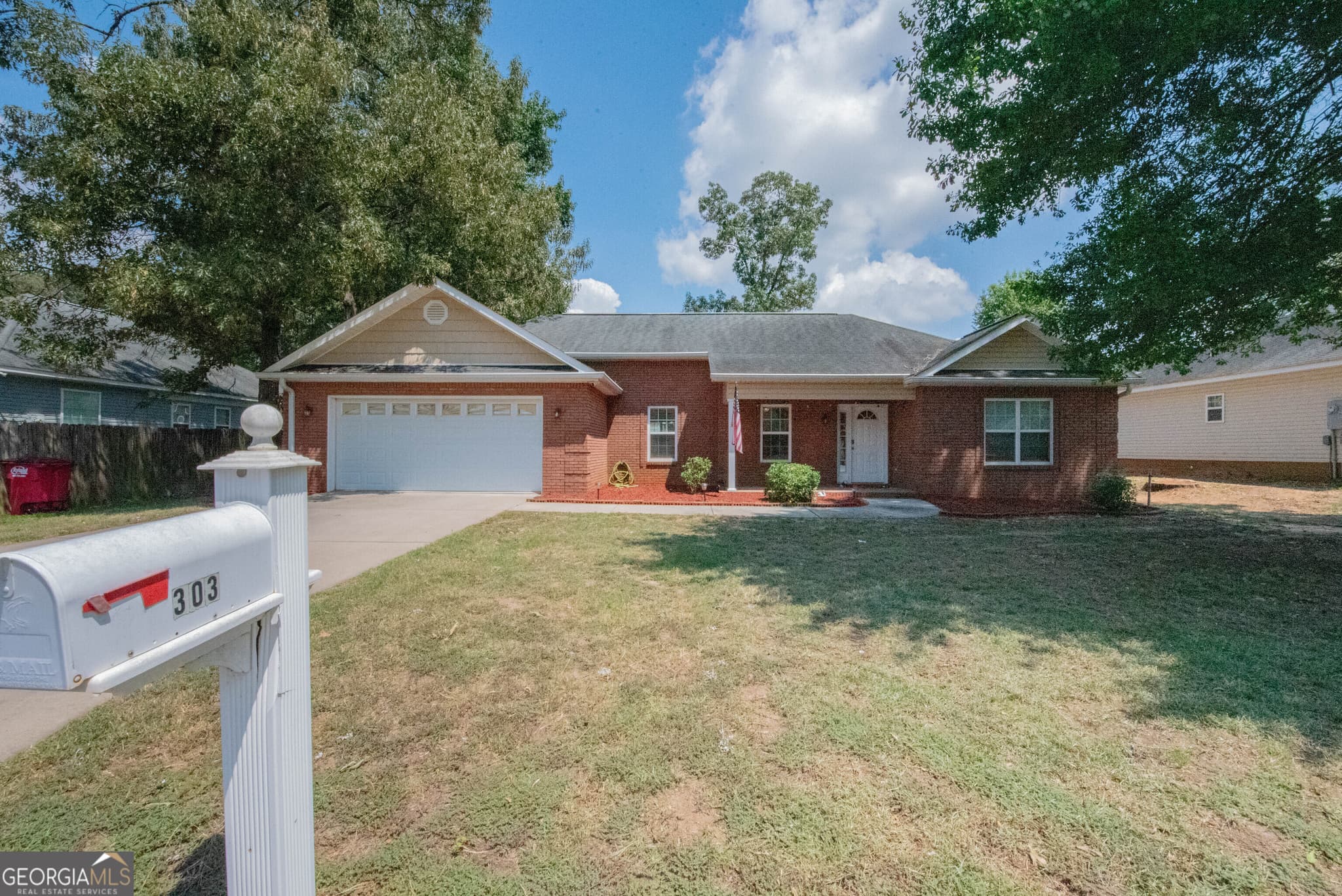 3 bedroom, 2 bathroom, 1,581 sq ft single family residence sold at 303 Vanessa Drive, Centerville, GA 31028