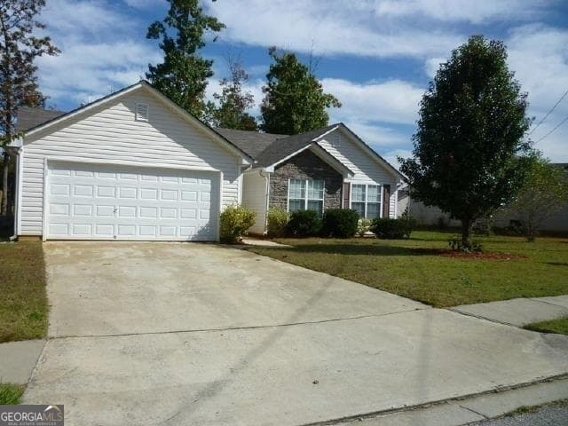 3 bedroom, 2 bathroom, 1,231 sq ft single family residence for rent at 180 Waters Edge Drive, Locust Grove, GA 30248 for $1,650 a month — photo 1 of 1