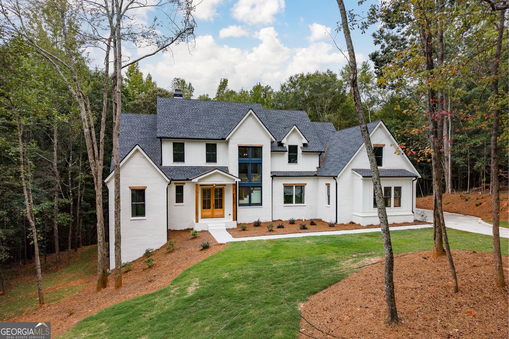 5 bedroom, 5.5 bathroom, 4,171 sq ft single family residence for sale at 242 Carriage Avenue, Jefferson, GA 30549 — photo 2
