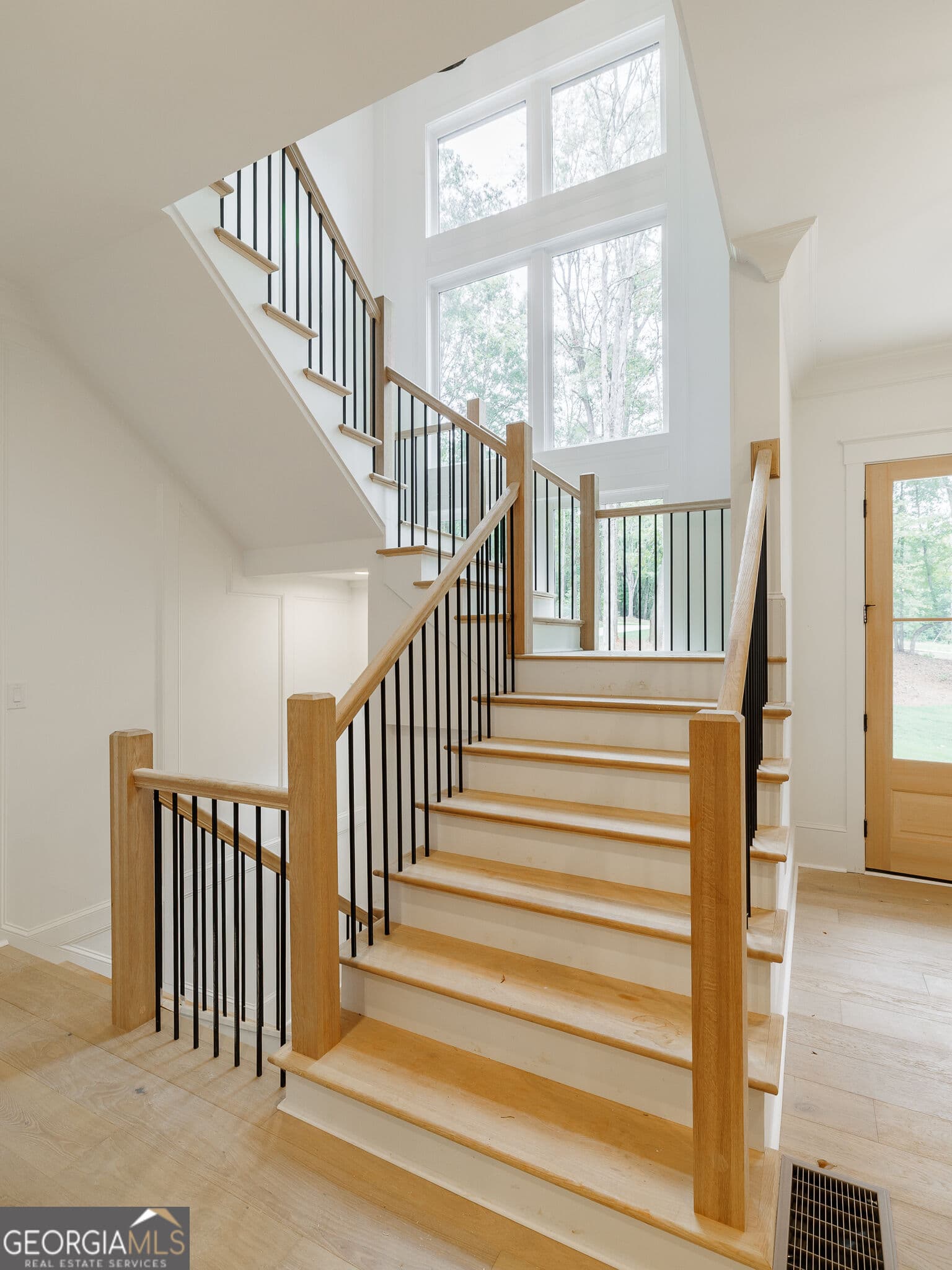 5 bedroom, 5.5 bathroom, 4,171 sq ft single family residence for sale at 242 Carriage Avenue, Jefferson, GA 30549 — photo 6