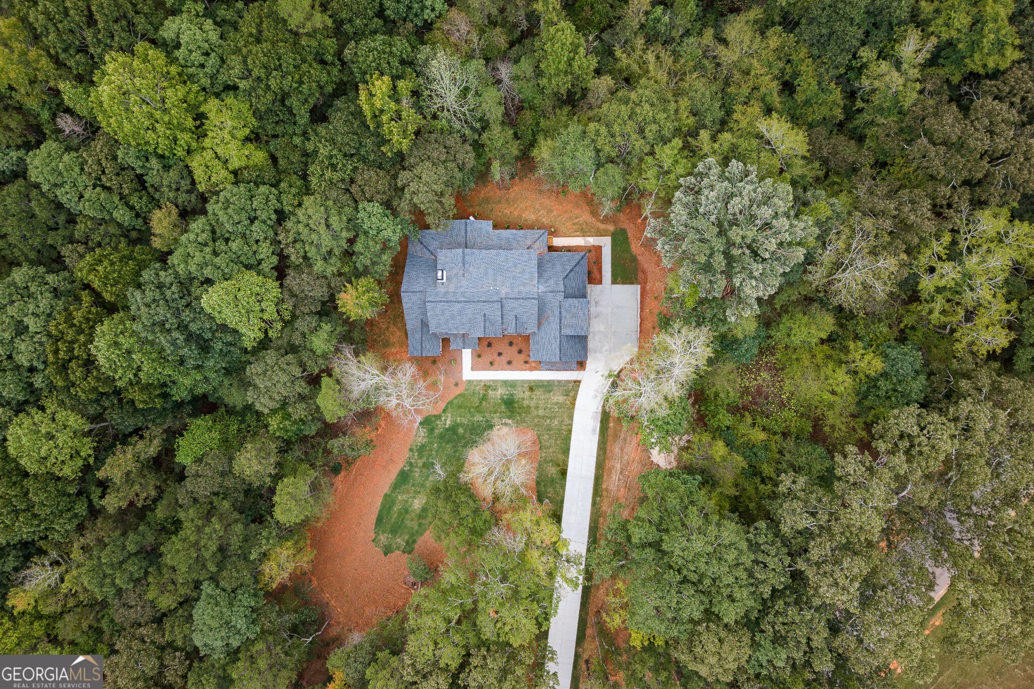 5 bedroom, 5.5 bathroom, 4,171 sq ft single family residence for sale at 242 Carriage Avenue, Jefferson, GA 30549 — photo 5