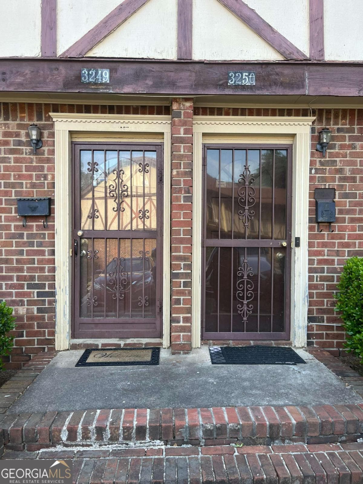 2 bedroom, 1.5 bathroom, 1,254 sq ft condominium sold at 3250 Abbeywood Drive, Decatur, GA 30034