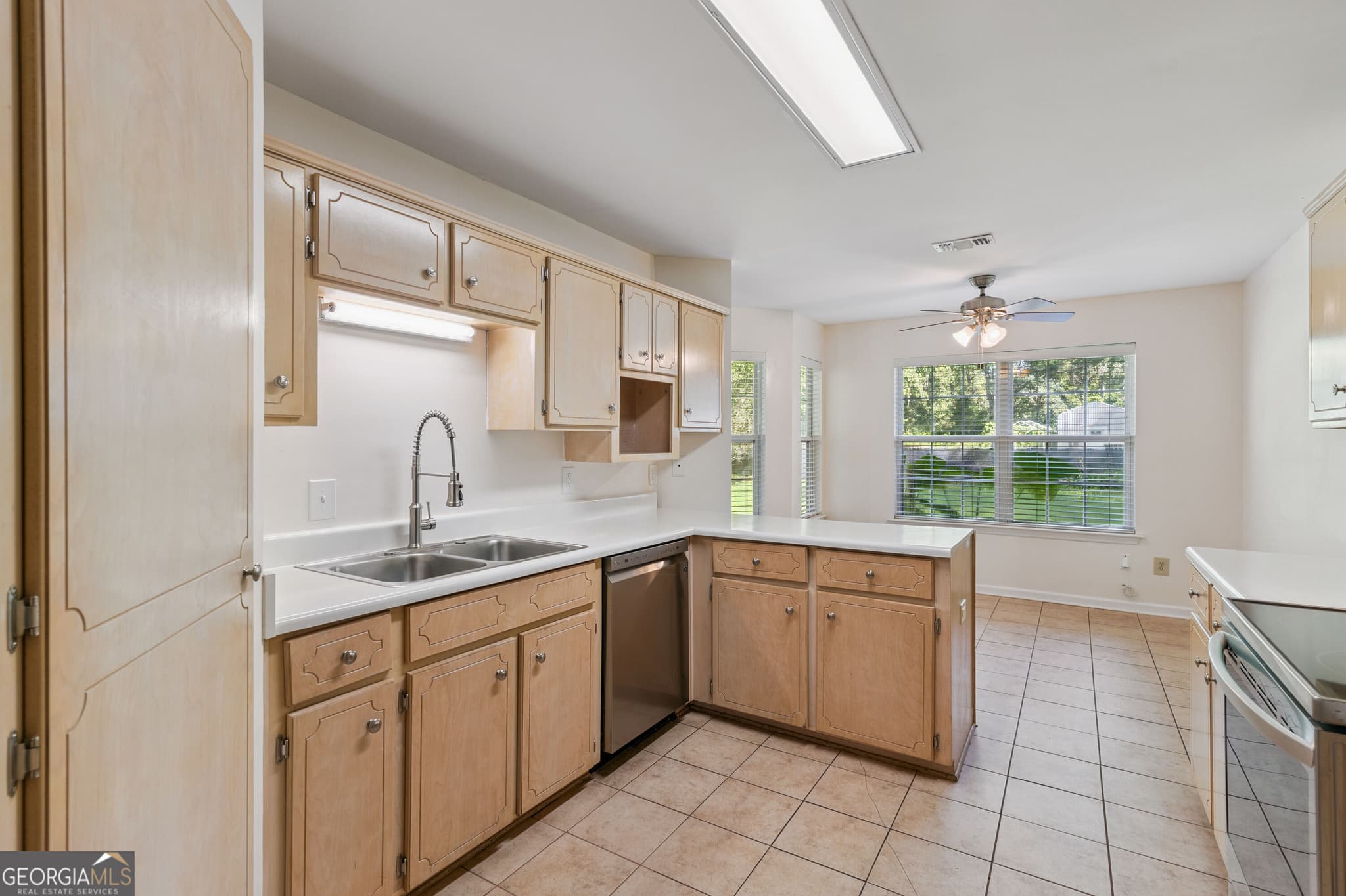 3 bedroom, 2 bathroom, 1,673 sq ft single family residence for sale at 105 Breckenridge Drive, Brunswick, GA 31520 — photo 7