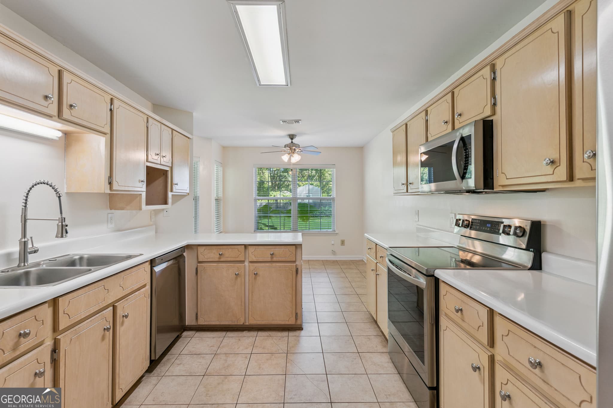 3 bedroom, 2 bathroom, 1,673 sq ft single family residence for sale at 105 Breckenridge Drive, Brunswick, GA 31520 — photo 9
