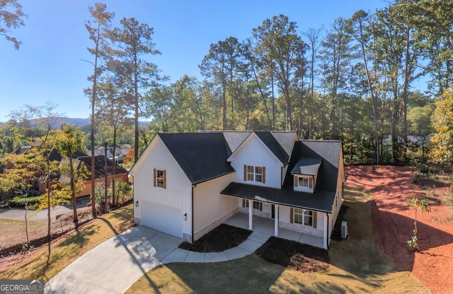 4 bedroom, 3.5 bathroom, 2,500 sq ft single family residence for sale at 36 Johnston Row, Cartersville, GA 30121 — photo 2