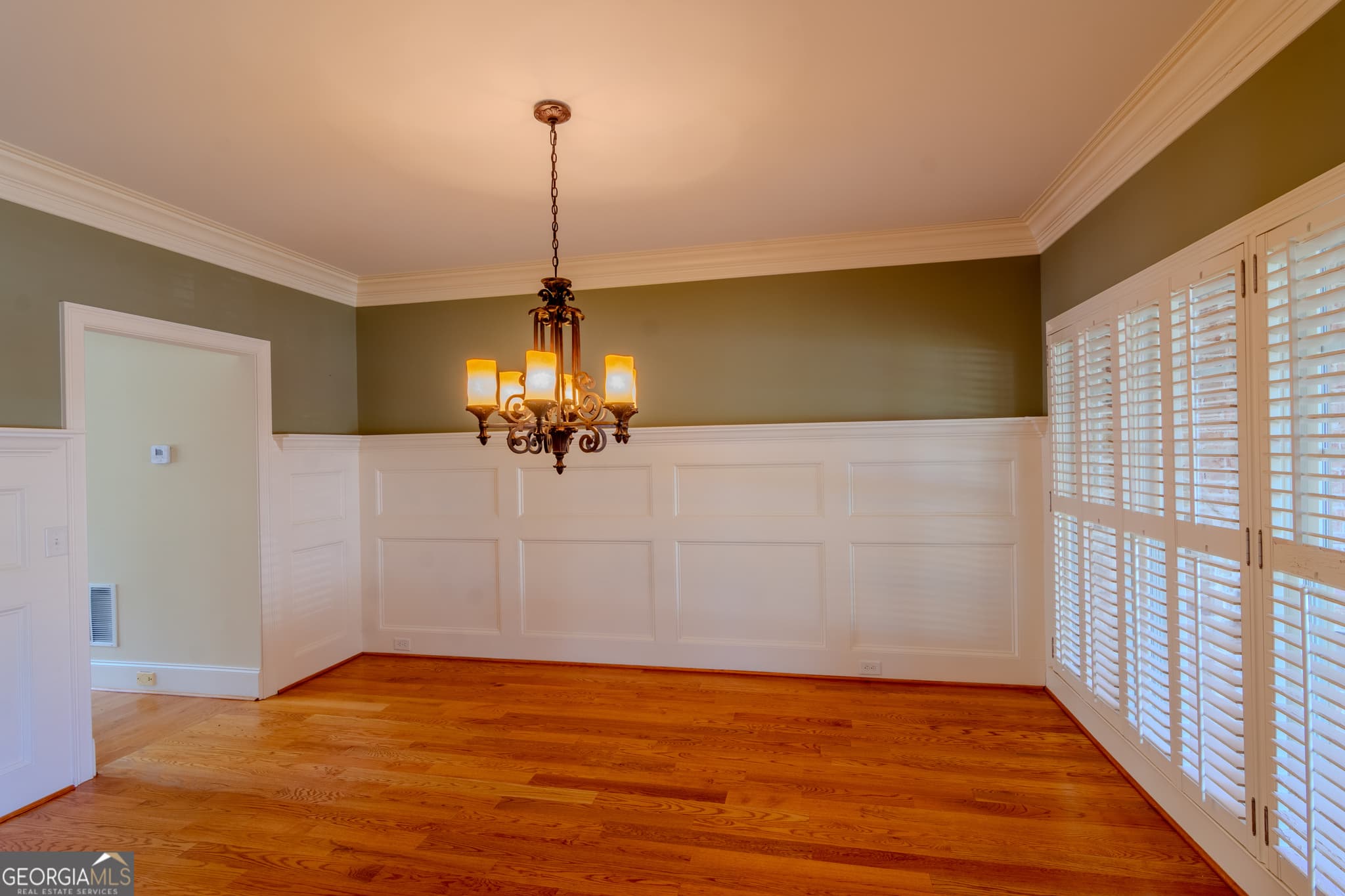5 bedroom, 5.5 bathroom, 8,430 sq ft single family residence for sale at 818 Natchez Valley Trace, Grayson, GA 30017 — photo 7