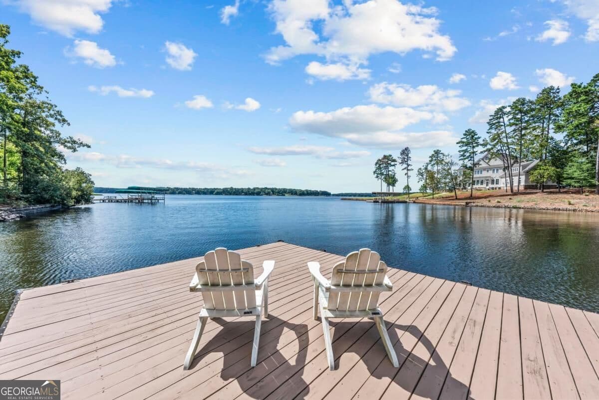 6 bedroom, 6.5 bathroom, 7,201 sq ft single family residence for sale at 1041 Ruths Way, Greensboro, GA 30642 — photo 2