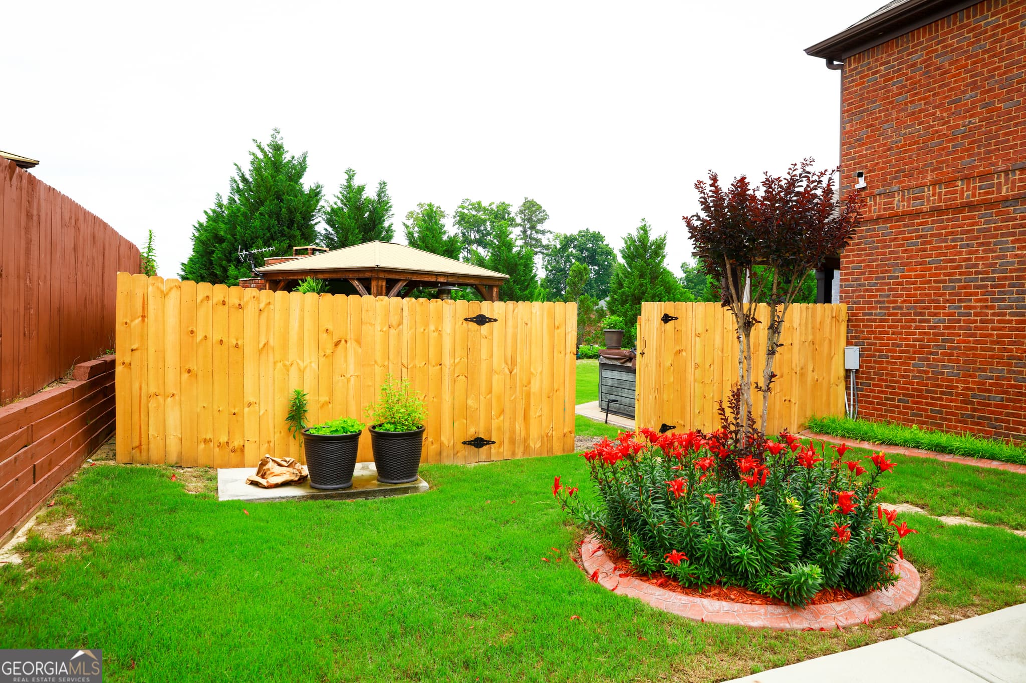 5 bedroom, 3.5 bathroom, 5,300 sq ft single family residence for sale at 5626 Casa Blanca Lane, Atlanta, GA 30331 — photo 6