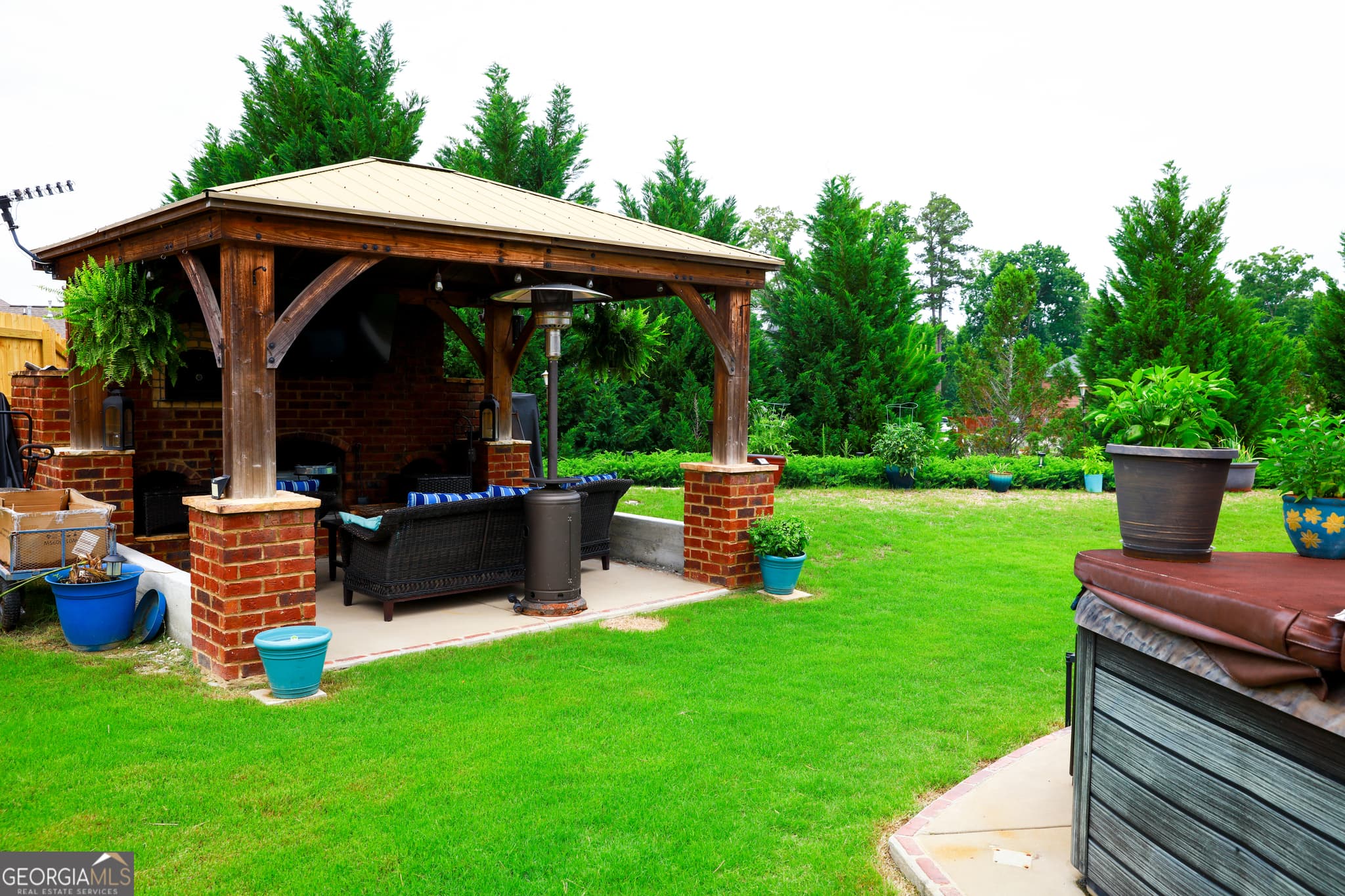 5 bedroom, 3.5 bathroom, 5,300 sq ft single family residence for sale at 5626 Casa Blanca Lane, Atlanta, GA 30331 — photo 7