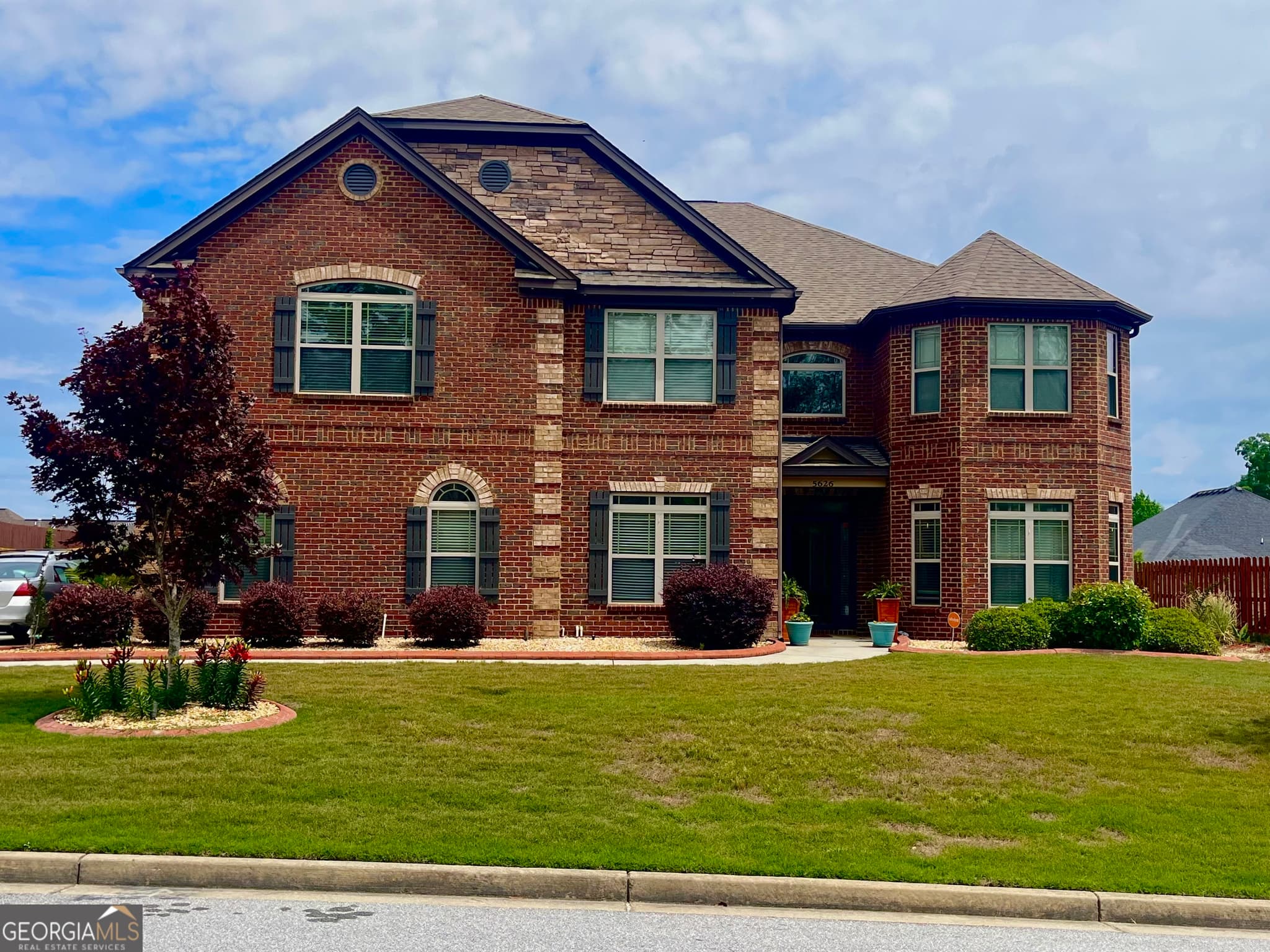 5 bedroom, 3.5 bathroom, 5,300 sq ft single family residence for sale at 5626 Casa Blanca Lane, Atlanta, GA 30331 — photo 1 of 55